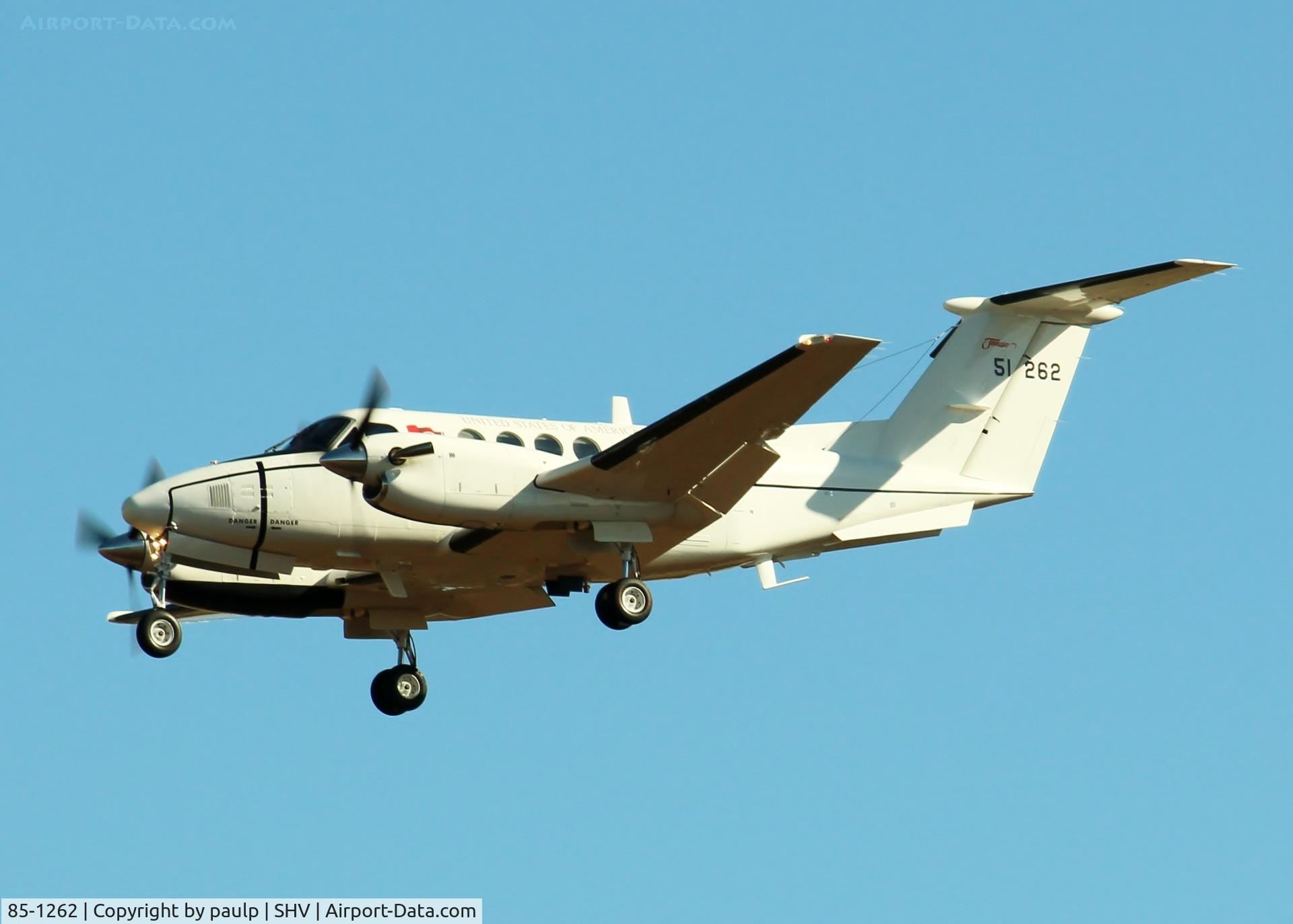 85-1262, 1985 Beech C-12T Huron C/N BP-053, Landing at Shreveport Regional.