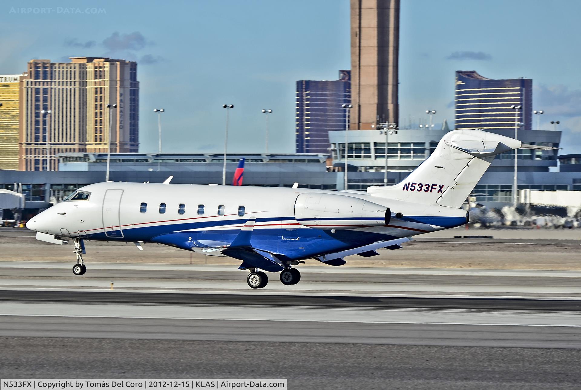 N533FX, 2007 Bombardier Challenger 300 (BD-100-1A10) C/N 20160, N533FX Bombardier BD-100-1A10 Challenger 300 (cn 20160)

- Las Vegas - McCarran International (LAS / KLAS)
USA - Nevada, December 15, 2012
Photo: Tomás Del Coro