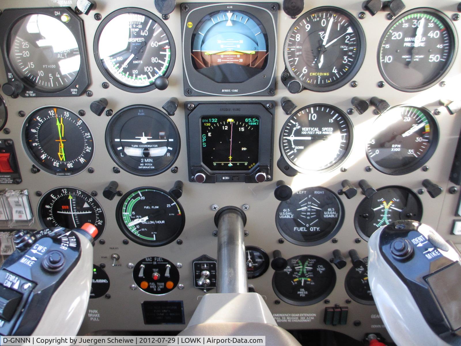 D-GNNN, 1996 Piper PA-34-220T Seneca IV C/N 34-47017, D-GNNN Instrument Panel