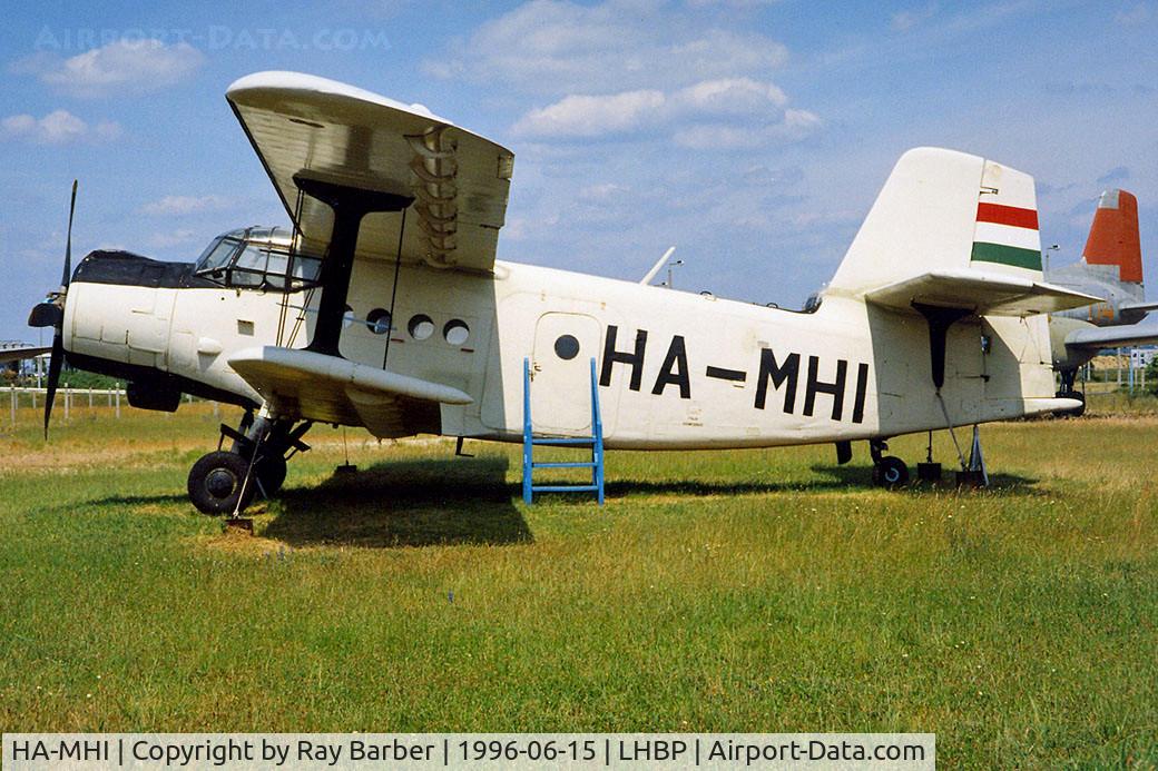 HA-MHI, 1979 Antonov An-2M C/N 701647, Antonov An-2M [701647] Budapest-Feriheghy~HA 15/06/1996