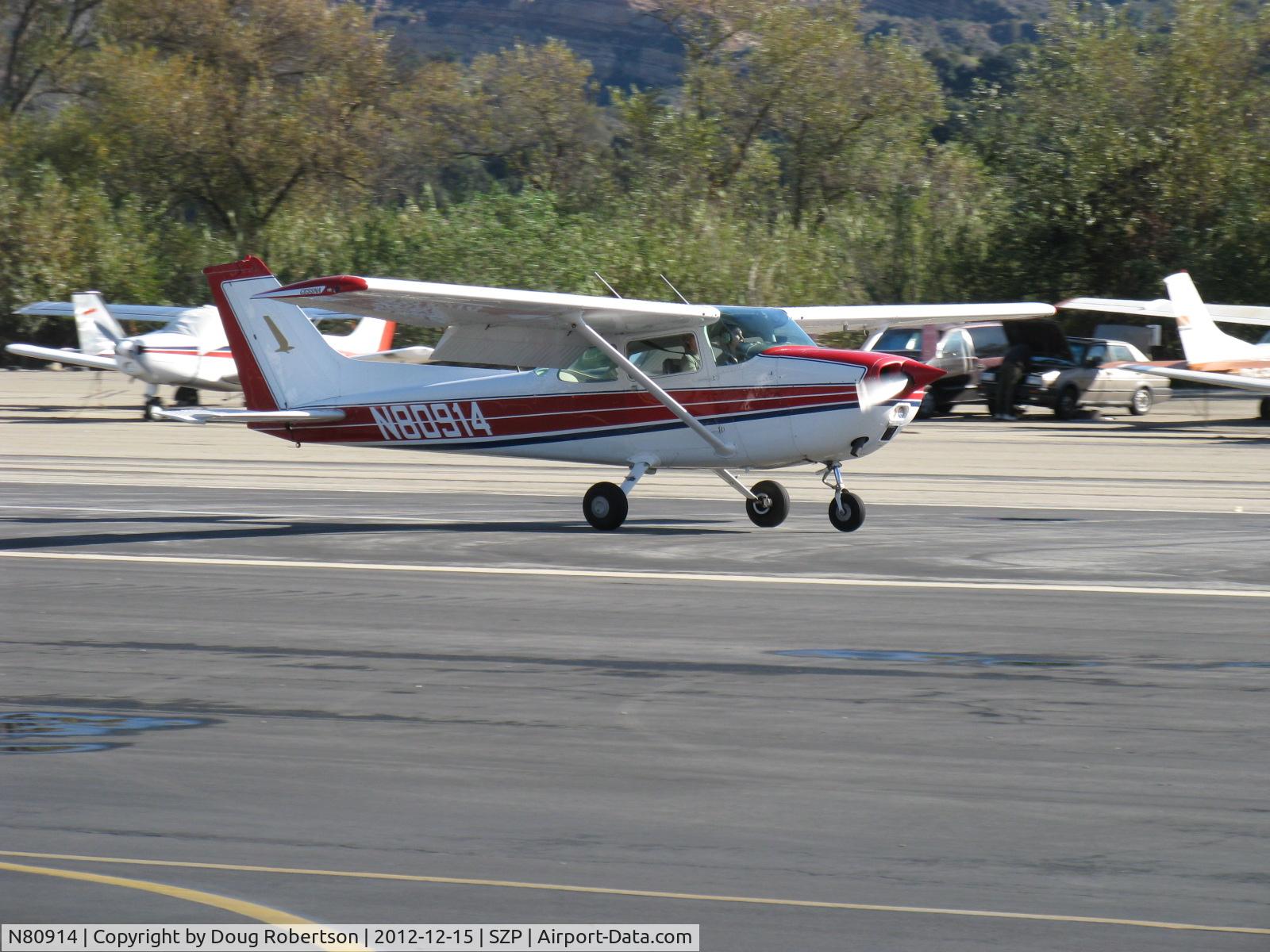 N80914, 1976 Cessna 172M C/N 17266799, 1976 Cessna 172M SKYHAWK, Lycoming O-320-E2D 150 Hp, full flaps landing roll Rwy 22