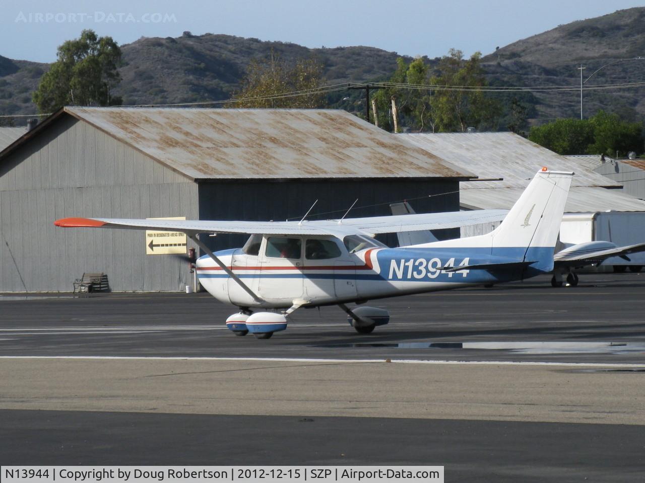 N13944, 1974 Cessna 172M C/N 17263047, 1974 Cessna 172M SKYHAWK, Lycoming O-320-E2D 150 Hp, takeoff roll Rwy 22