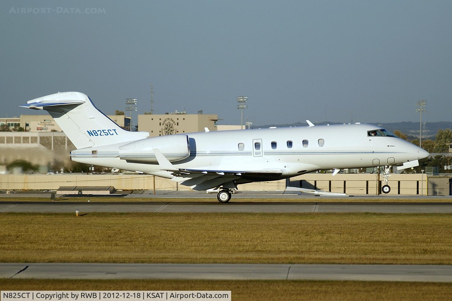 N825CT, 2007 Bombardier Challenger 300 (BD-100-1A10) C/N 20162, 12R departure