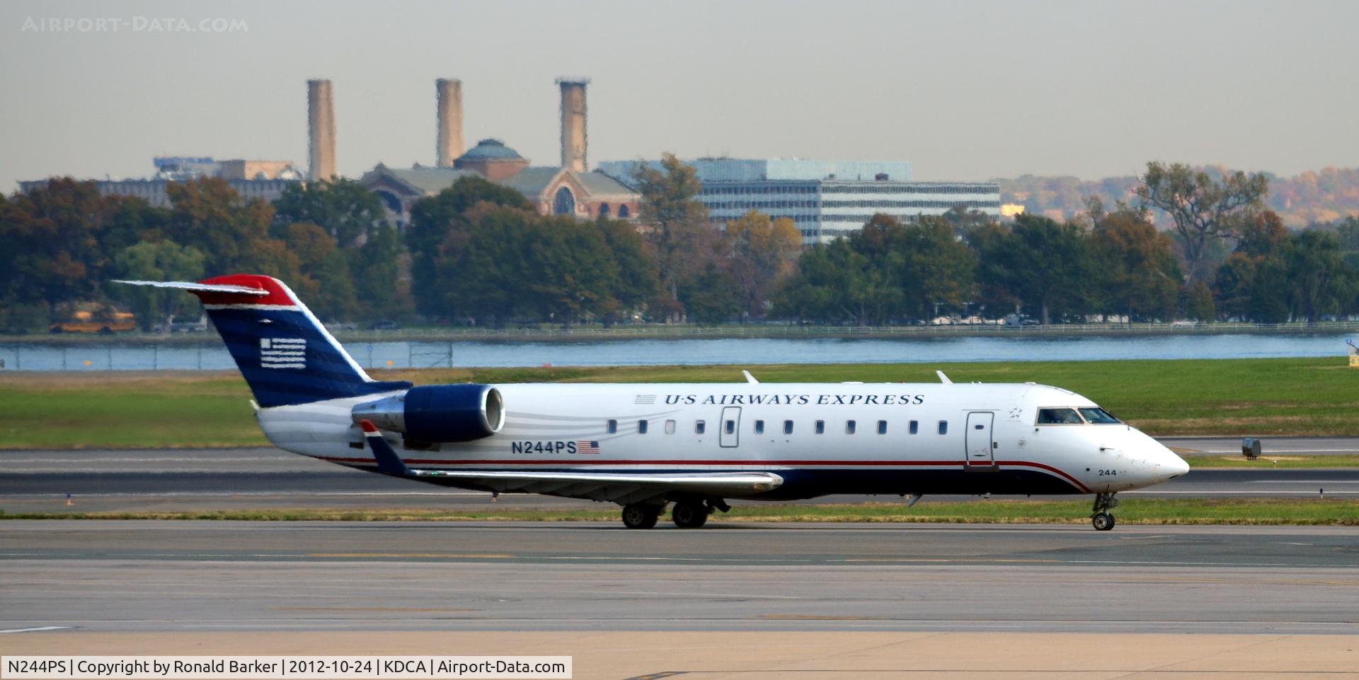 N244PS, 2004 Bombardier CRJ-200ER (CL-600-2B19) C/N 7912, Taxi DCA