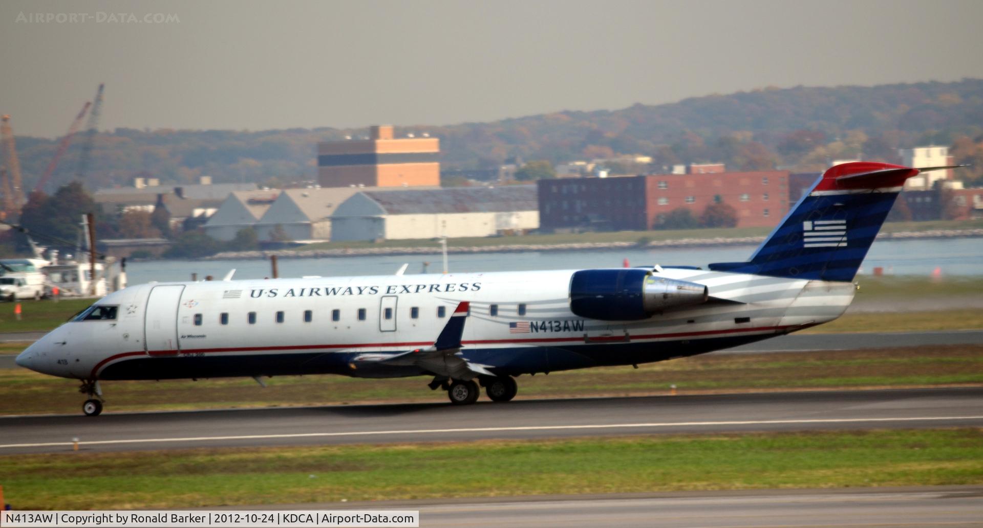 N413AW, 2001 Canadair CRJ-200LR (CL-600-2B19) C/N 7585, Takeoff DCA