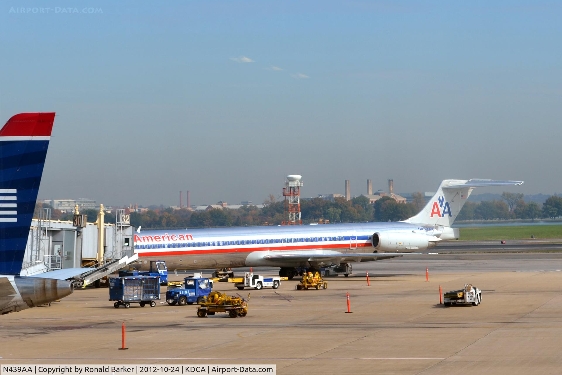 N439AA, 1987 McDonnell Douglas MD-83 (DC-9-83) C/N 49457, DCA VA
