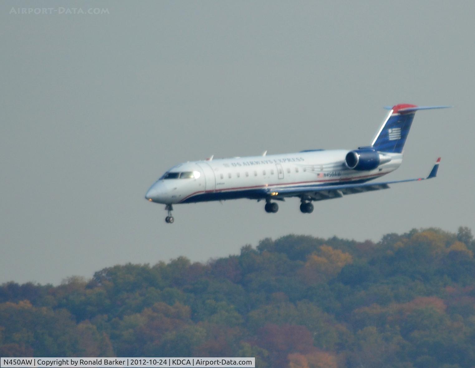 N450AW, 2003 Bombardier CRJ-200LR (CL-600-2B19) C/N 7823, Landing DCA