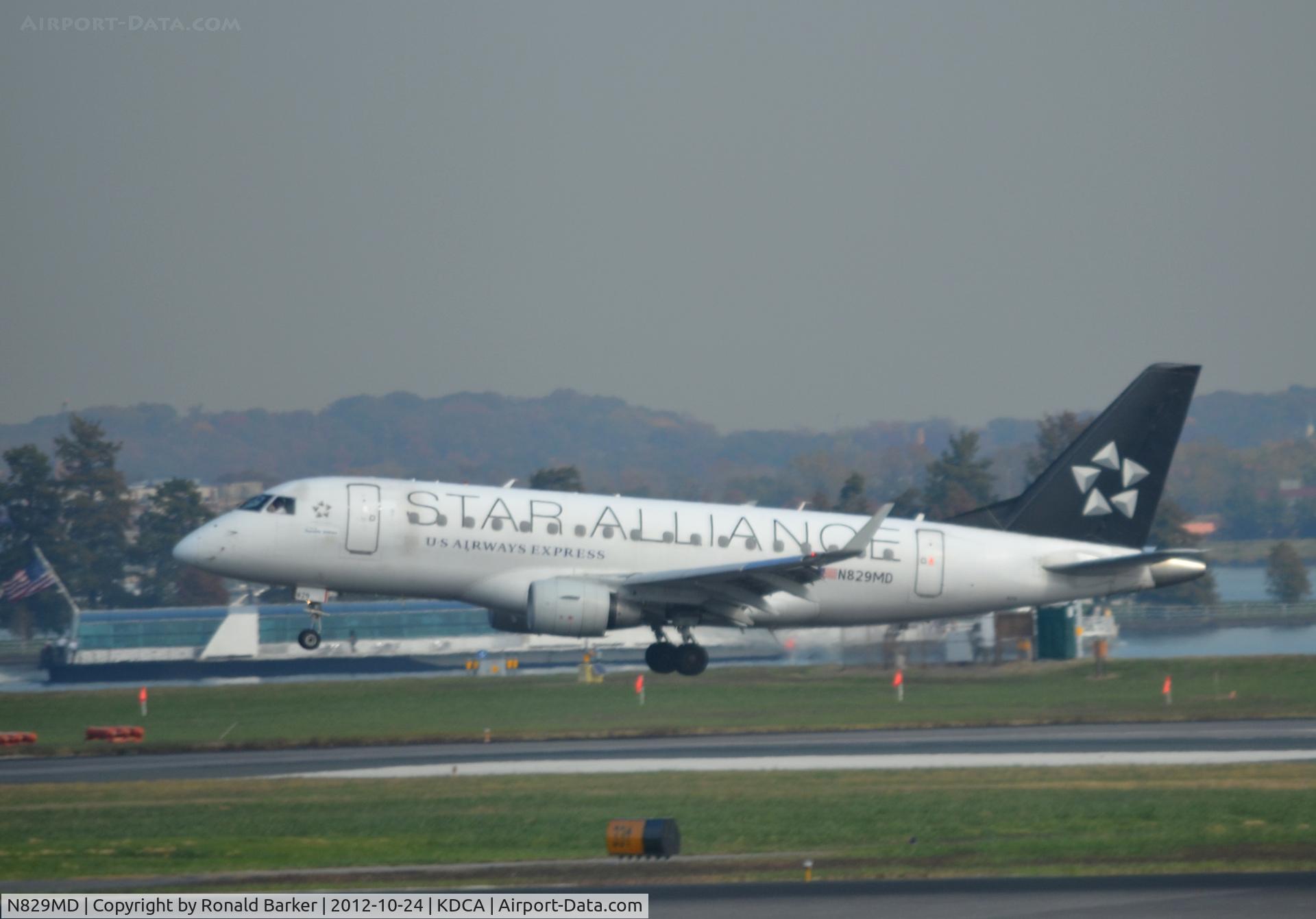 N829MD, 2005 Embraer 170SU (ERJ-170-100SU) C/N 17000049, Landing DCA