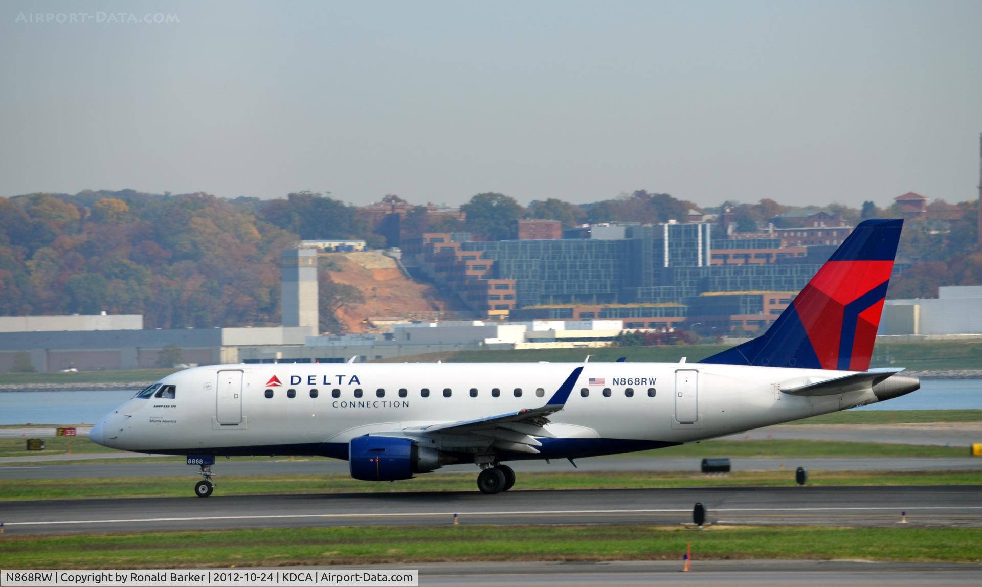 N868RW, 2006 Embraer 170SE (ERJ-170-100SE) C/N 17000131, Takeoff DCA