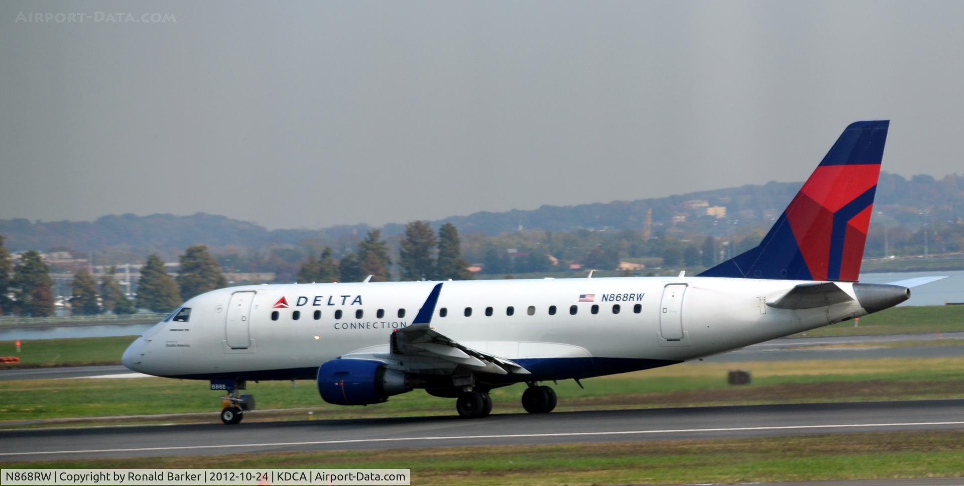 N868RW, 2006 Embraer 170SE (ERJ-170-100SE) C/N 17000131, Takeoff DCA