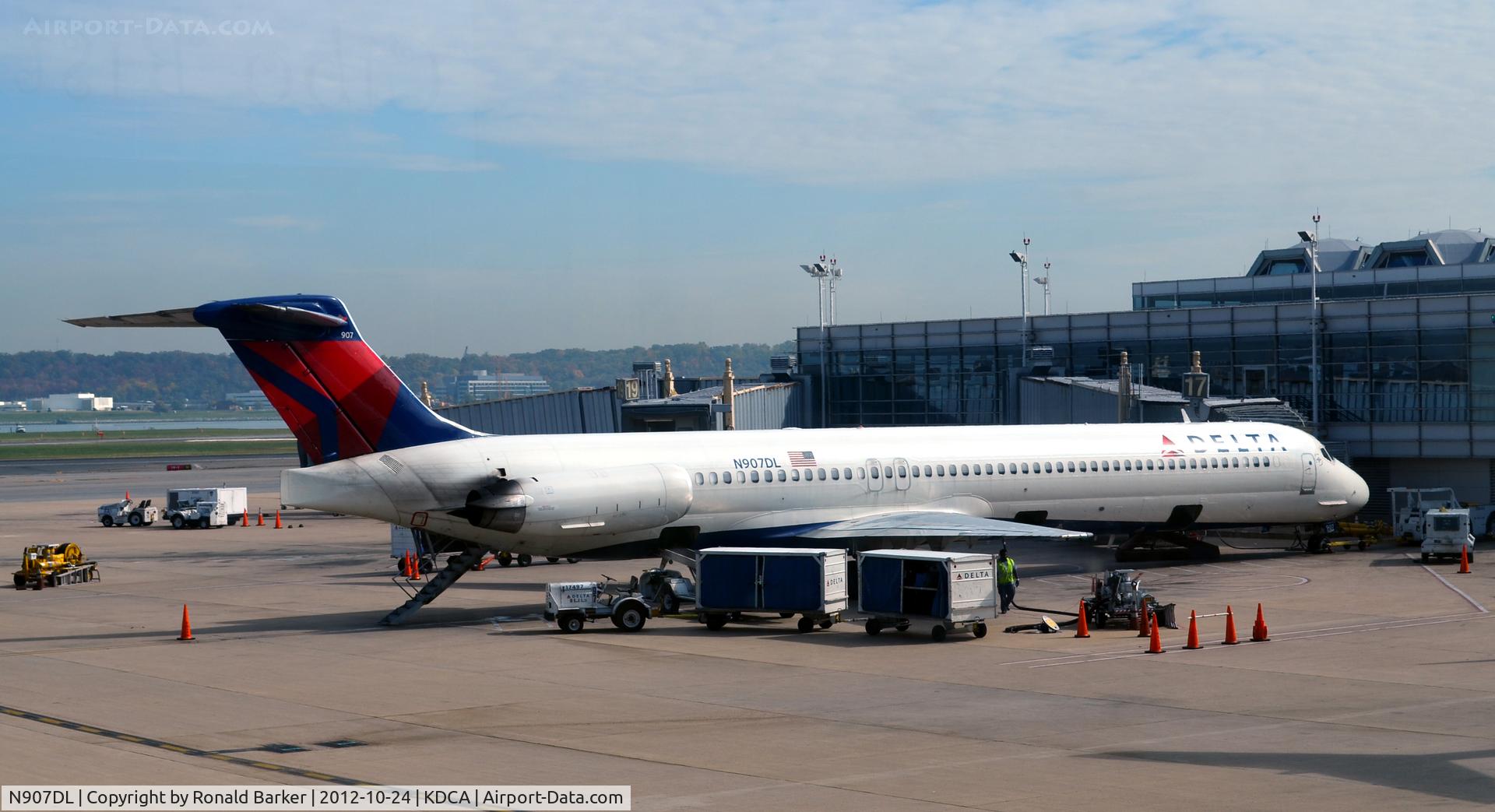 N907DL, 1987 McDonnell Douglas MD-88 C/N 49538, DCA VA