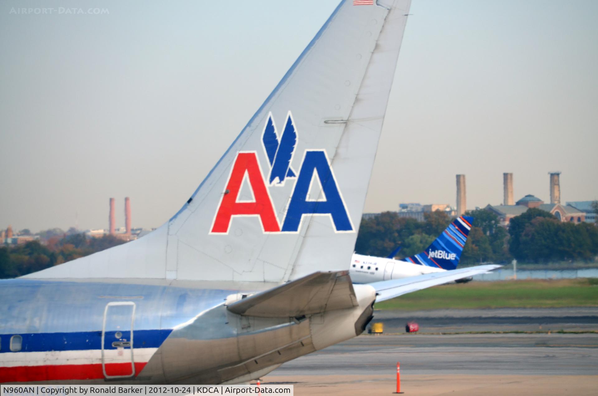 N960AN, 2001 Boeing 737-823 C/N 29542, DCA VA