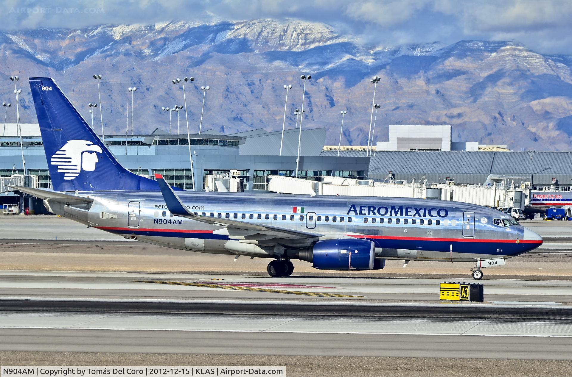 N904AM, 2004 Boeing 737-752 C/N 28262, N904AM AeroMexico Boeing 737-752 / 904 (cn 28262/1565)

- Las Vegas - McCarran International (LAS / KLAS)
USA - Nevada, December 15, 2012
Photo: Tomás Del Coro