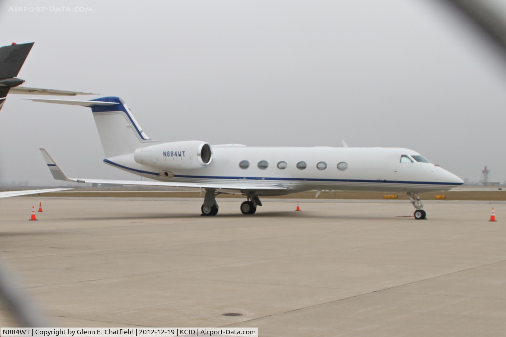 N884WT, 2008 Gulfstream Aerospace GIV-X (G450) C/N 4143, Photographed through a chain-link fence