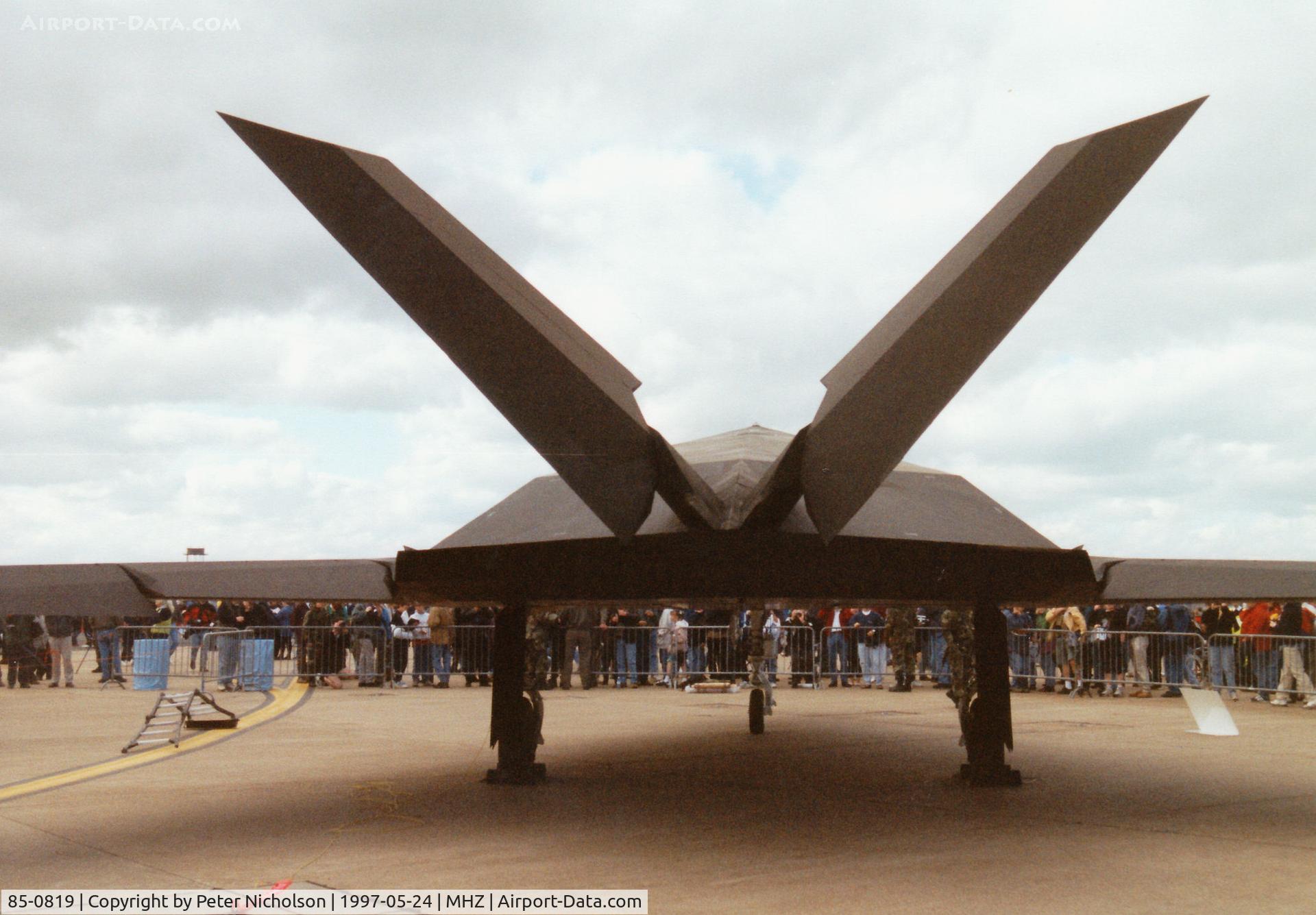 85-0819, 1985 Lockheed F-117A Nighthawk C/N A.4049, This F-117A Nighthawk, callsign Trend 71, of 7th Fighter Squadron/49th Fighter Wing at Holloman AFB was on display at the 1997 RAF Mildenhall Air Fete.
