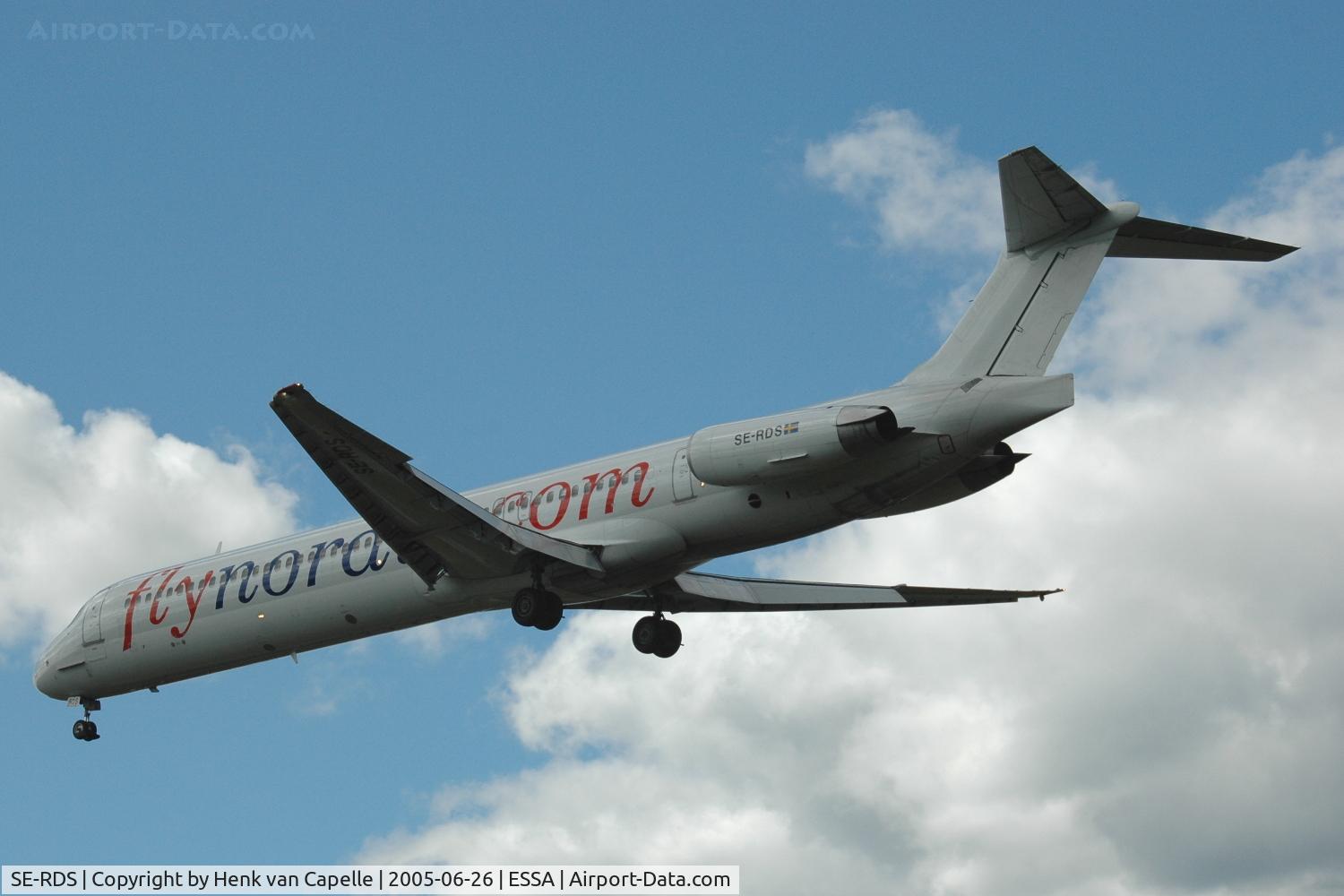 SE-RDS, 1987 McDonnell Douglas MD-83 (DC-9-83) C/N 49401, Flynordic MD-83 approaching Stockholm Arlanda airport, Sweden.