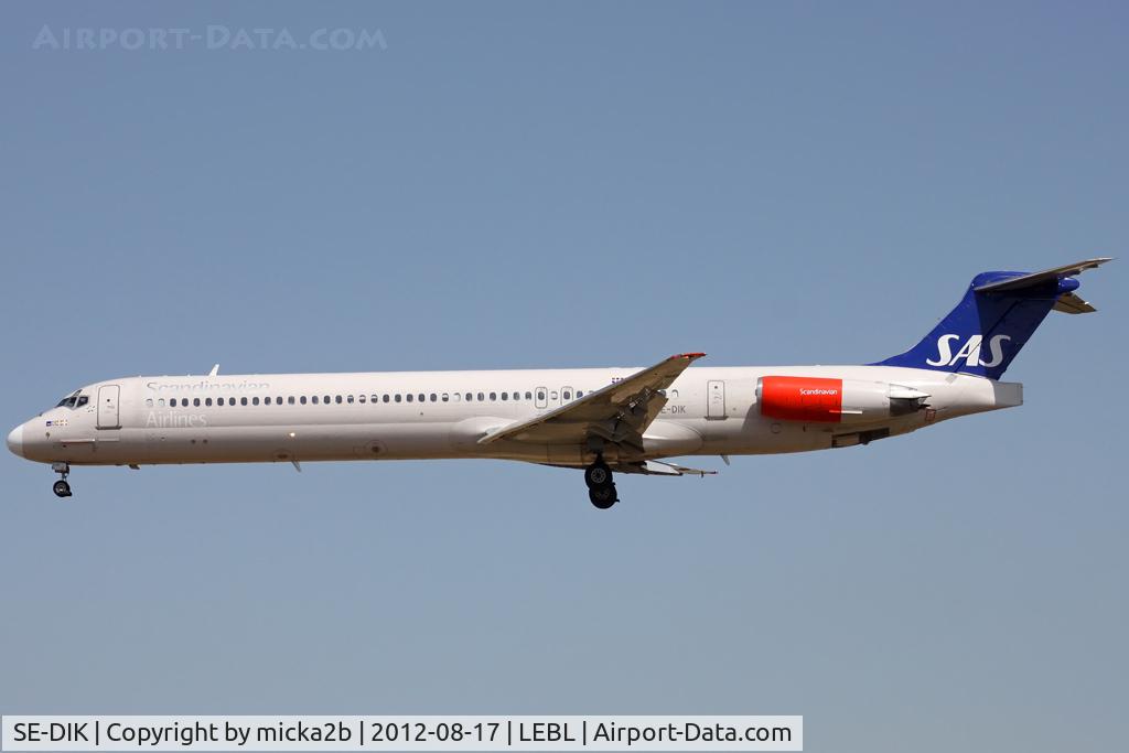 SE-DIK, 1988 McDonnell Douglas MD-82 (DC-9-82) C/N 49728, Landing