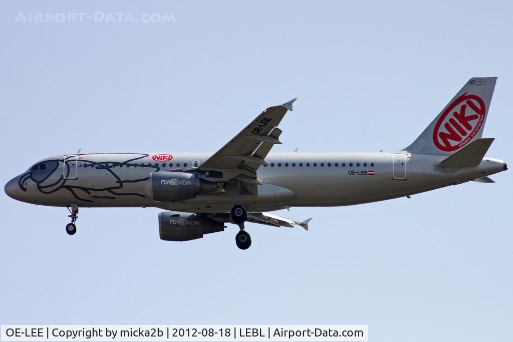 OE-LEE, 2006 Airbus A320-214 C/N 2749, Landing