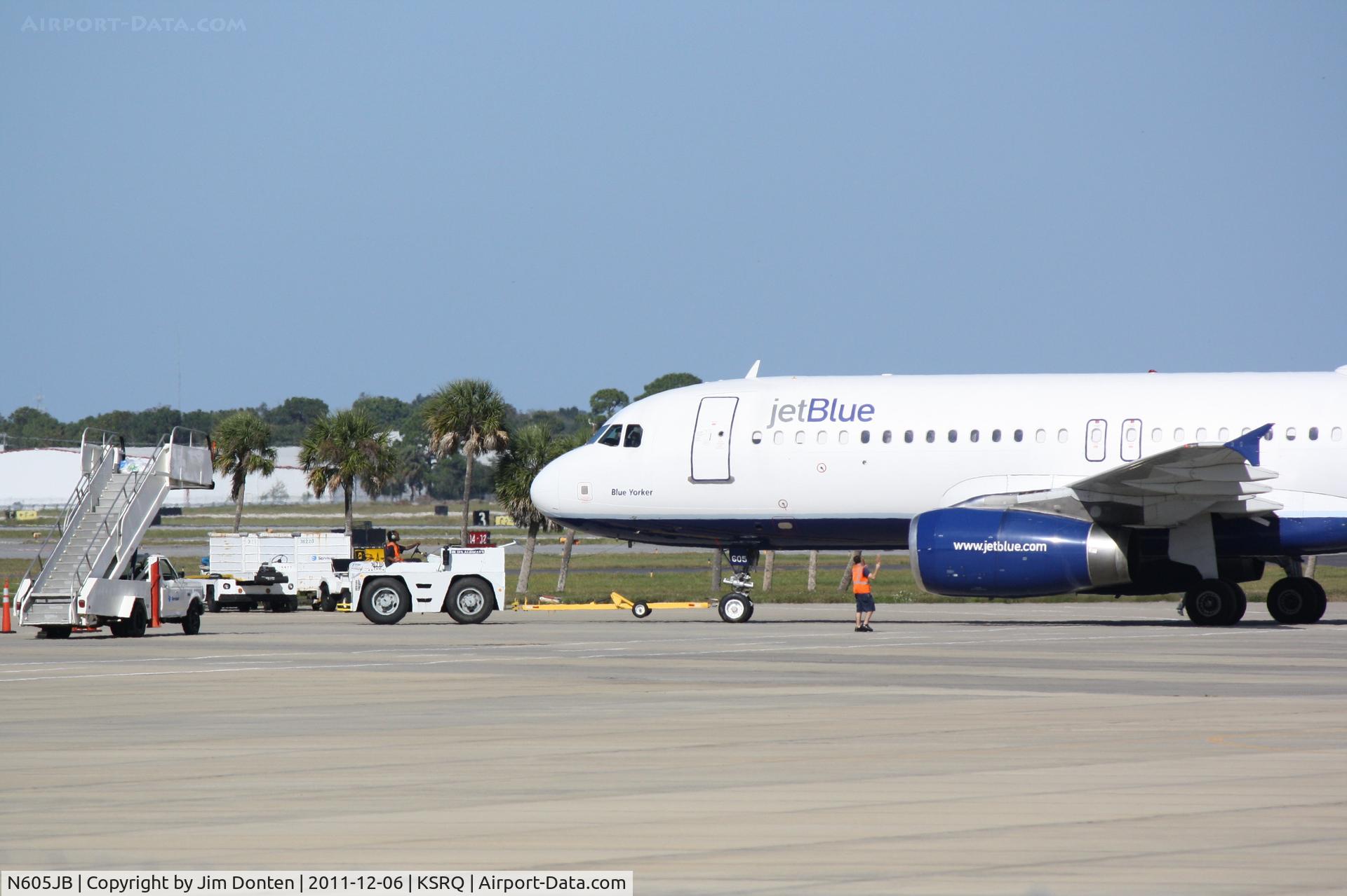 N605JB, 2005 Airbus A320-232 C/N 2368, Jet Blue Airbus A320 (N605JB) pushes back from the gate at Sarasota-Bradenton International Airport