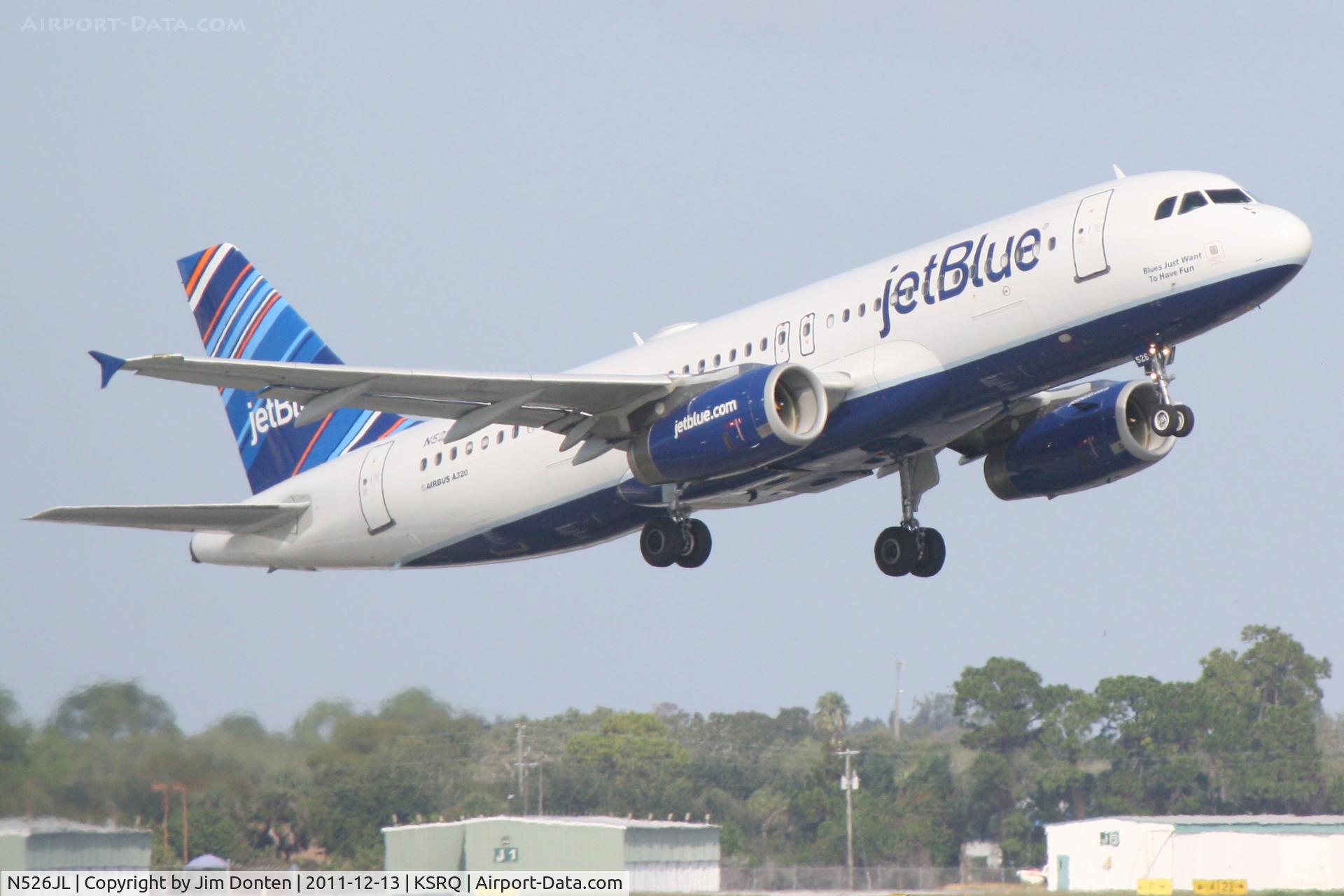 N526JL, 2001 Airbus A320-232 C/N 1546, Jet Blue Airbus A320 (N526JL) departs from Runway 14 at Sarasota-Bradenton International Airport