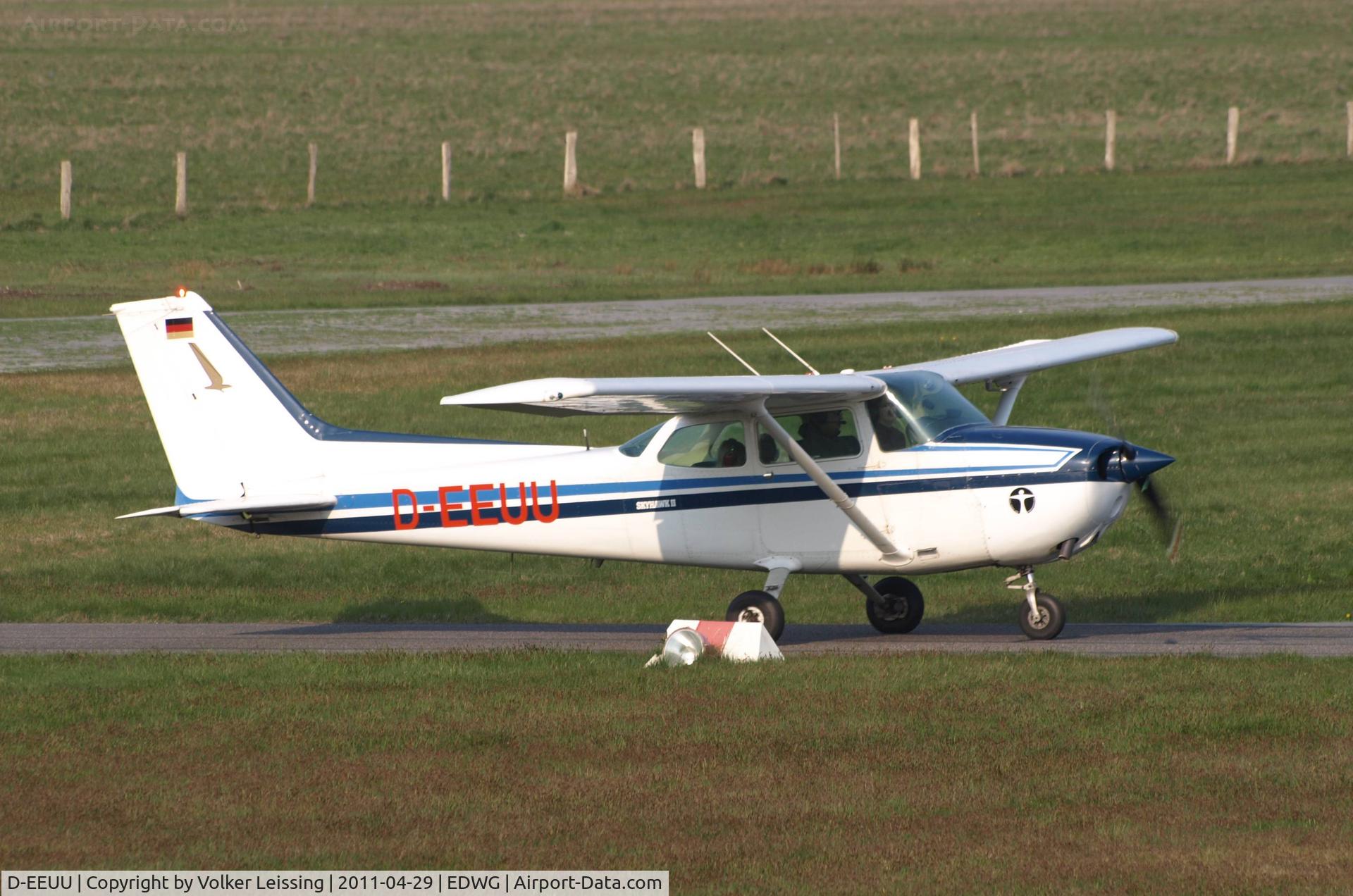 D-EEUU, 1998 Cessna 172P Skyhawk C/N 17274551, Taxi to hp