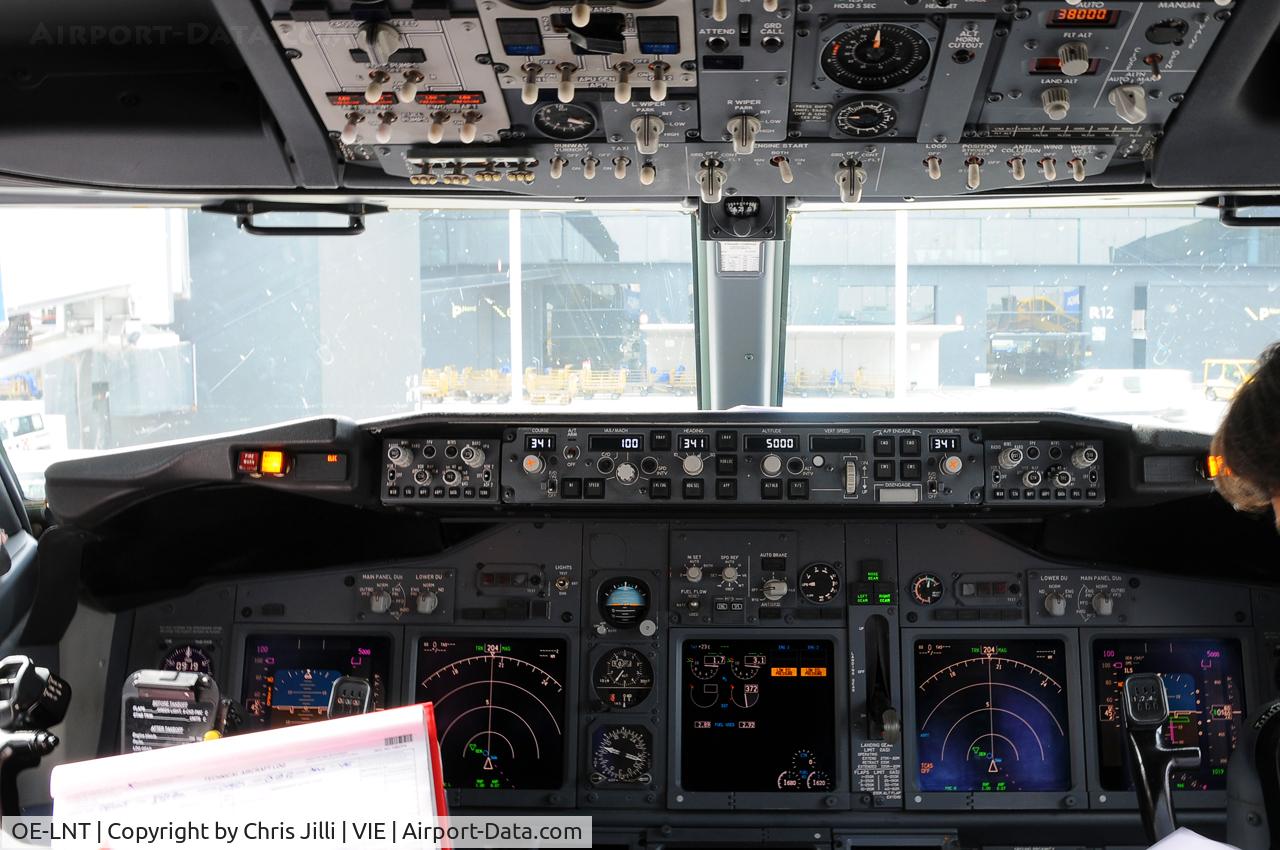 OE-LNT, 2006 Boeing 737-8Z9 C/N 33834, Austrian Airlines