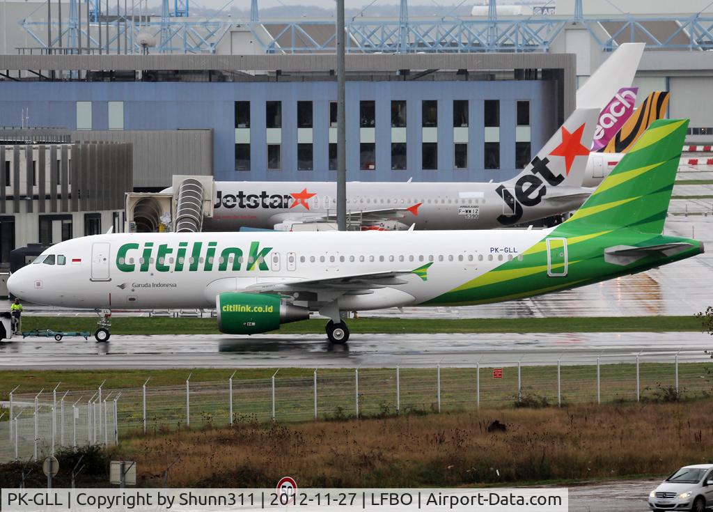 PK-GLL, 2012 Airbus A320-214 C/N 5379, Delivery day...
