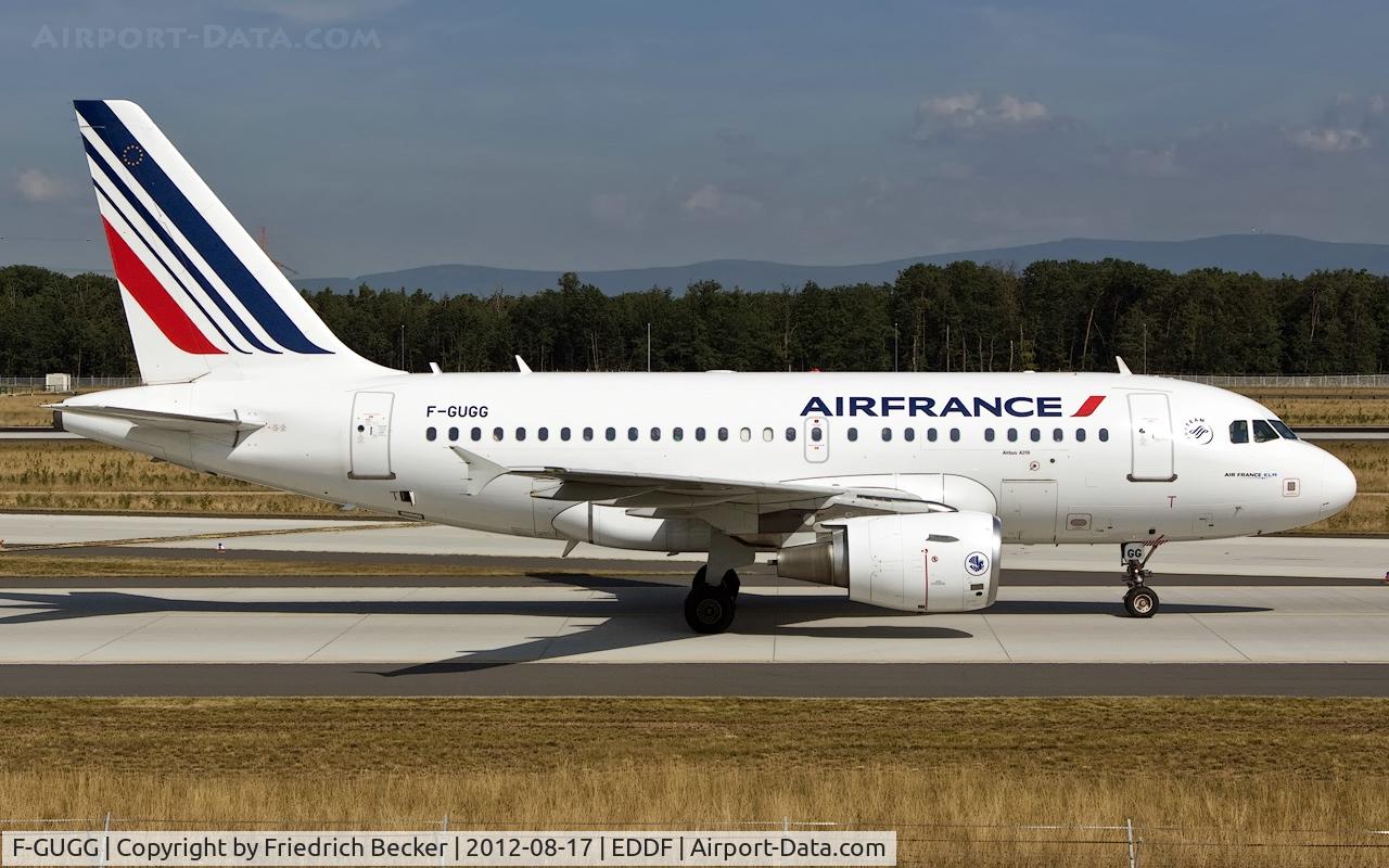 F-GUGG, 2004 Airbus A318-111 C/N 2317, taxying to the gate