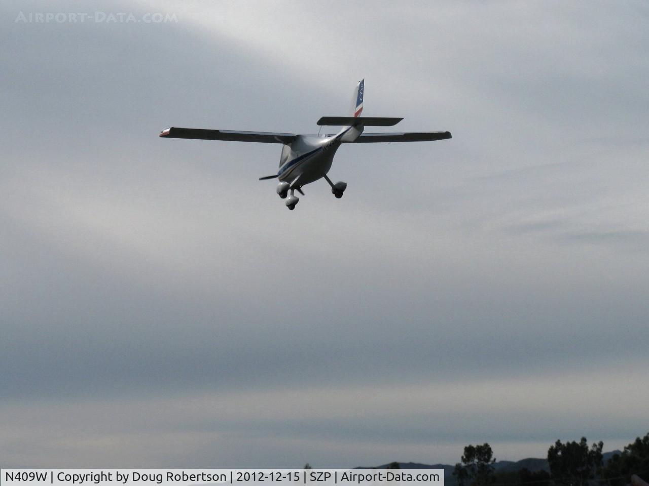 N409W, 2006 Flight Design CTSW C/N 06-07-06, 2006 Flight Design Gmbh CTSW, Rotax 912ULS 100 Hp, on final Rwy 22