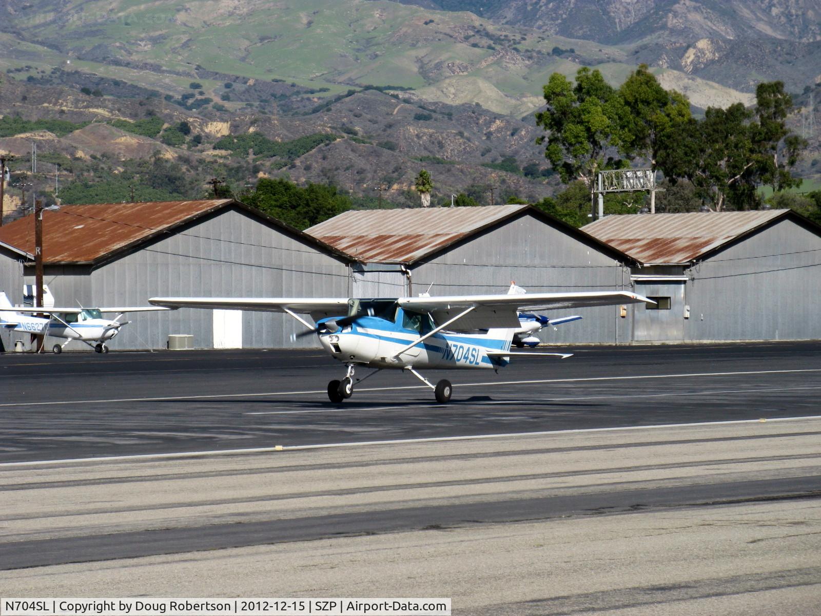 N704SL, 1976 Cessna 150M C/N 15078837, 1976 Cessna 150M, Continental O-200 100 Hp, landing Rwy 22
