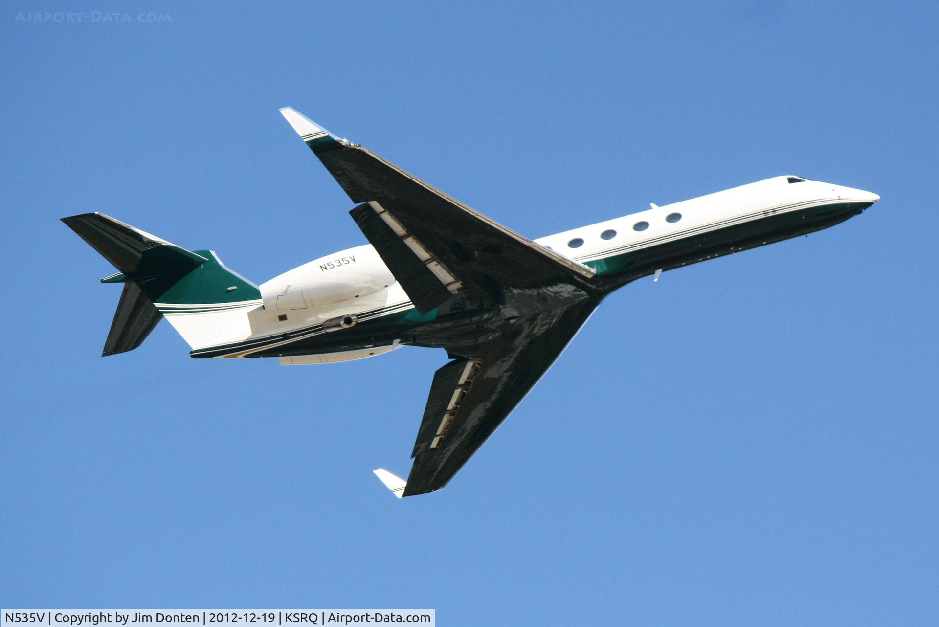 N535V, 1997 Gulfstream Aerospace G-V C/N 535, Gulfstream V (N535V) departs Sarasota-Bradenton International Airport