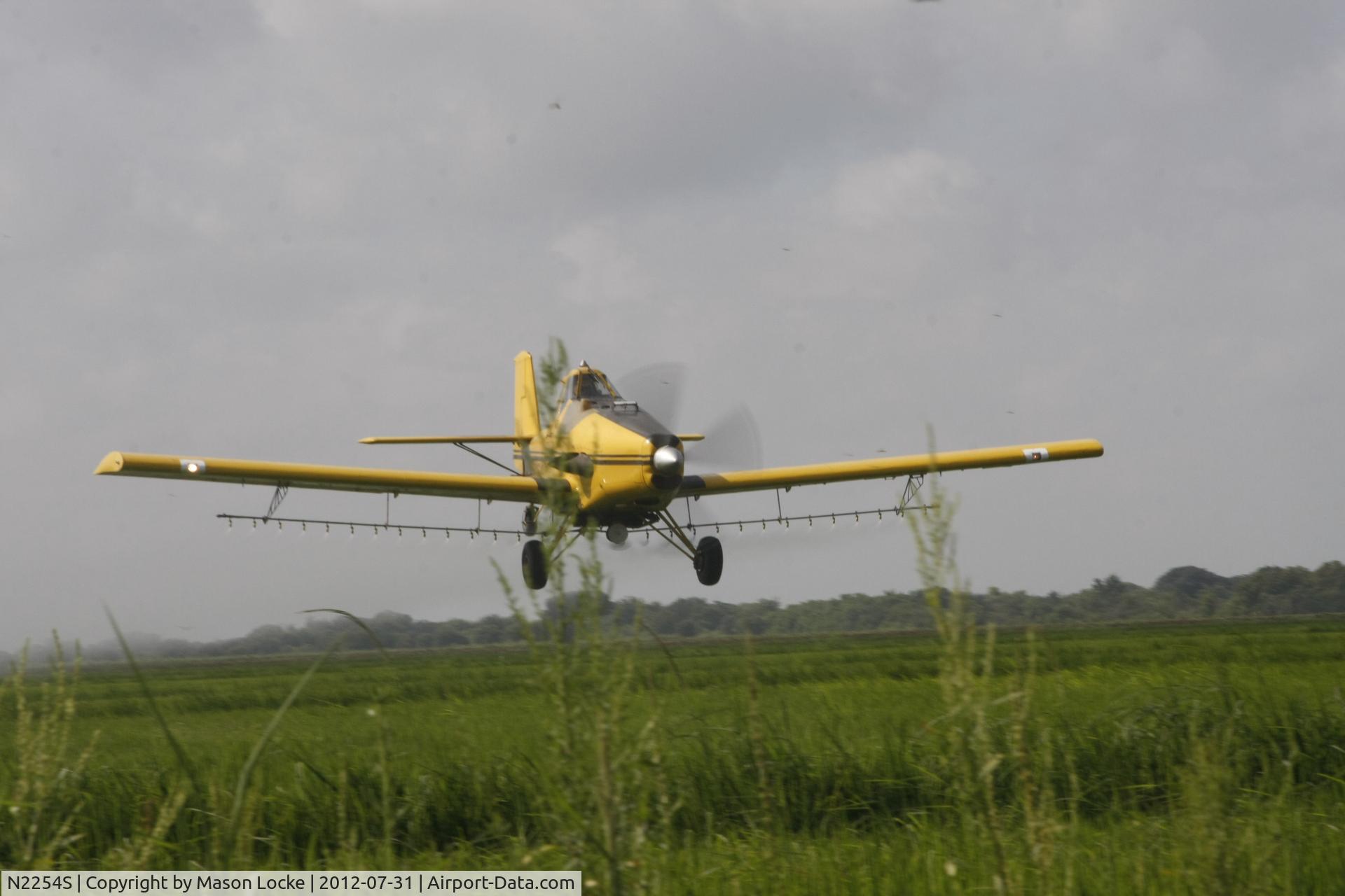 N2254S, 1997 Ayres S2R-G10 Thrush C/N G10-134, Spraying Rice