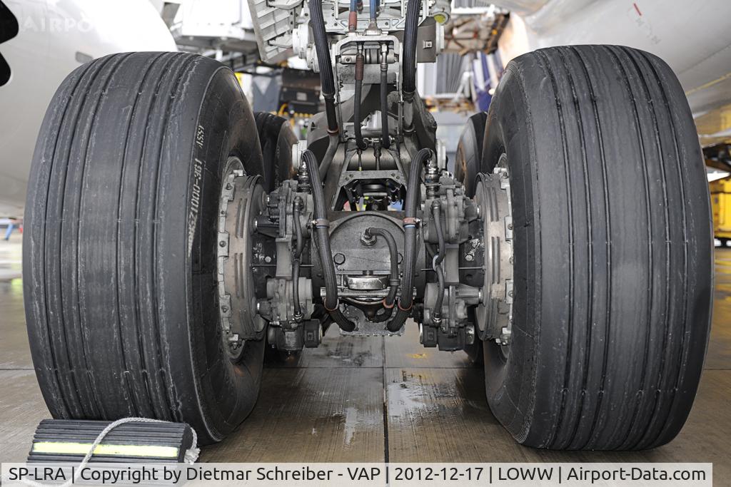 SP-LRA, 2012 Boeing 787-8 Dreamliner C/N 35938, LOT Boeing 787-8 - first visit at Vienna