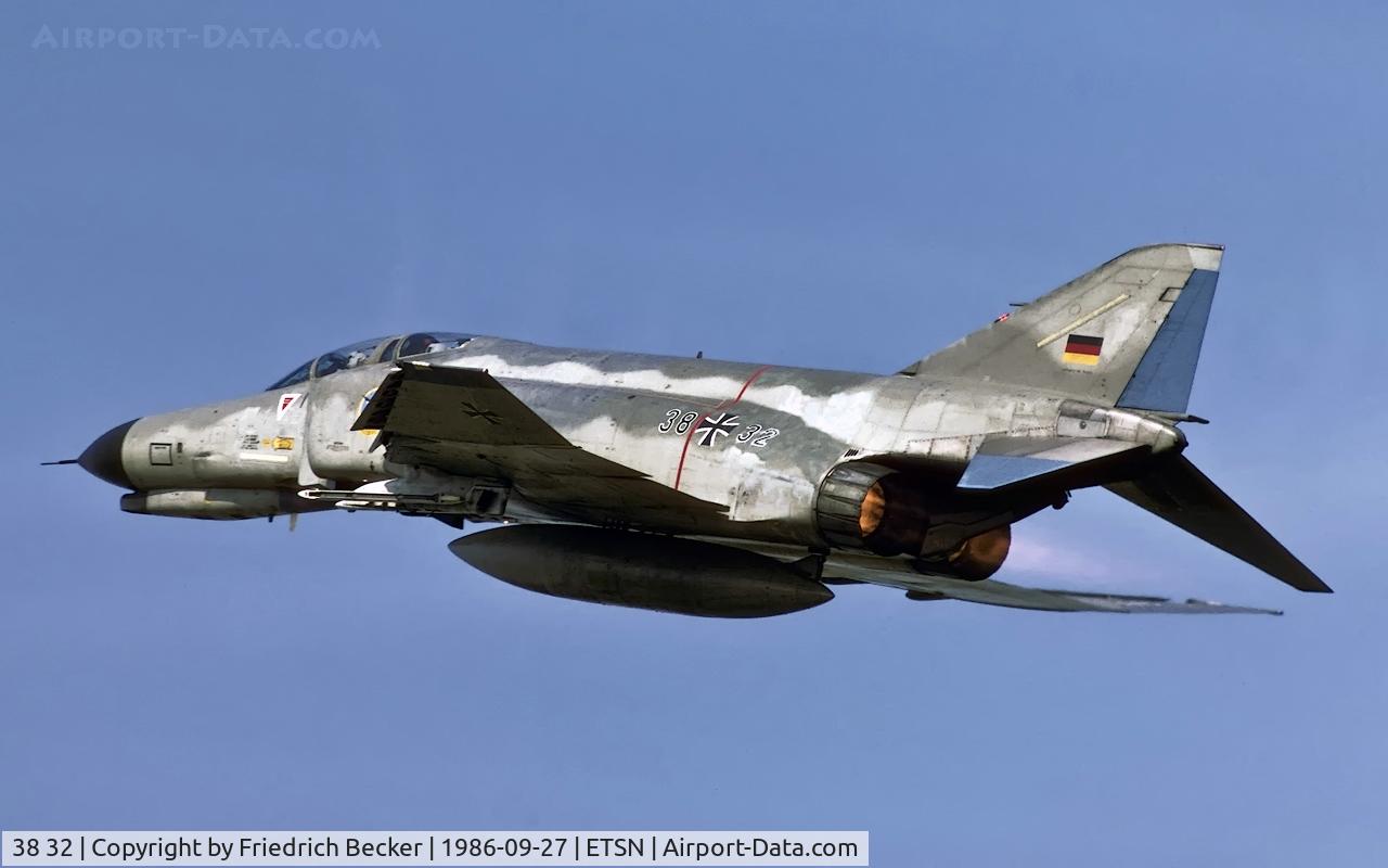 38 32, 1972 McDonnell Douglas F-4F Phantom II C/N 4700, departure from Fligerhorst Neuburg