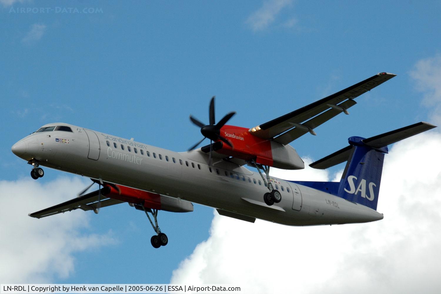 LN-RDL, 1999 De Havilland Canada DHC-8-402Q Dash 8 C/N 4011, SAS Dash-8-400 approaching Stockholm Arlanda airport, Sweden.
