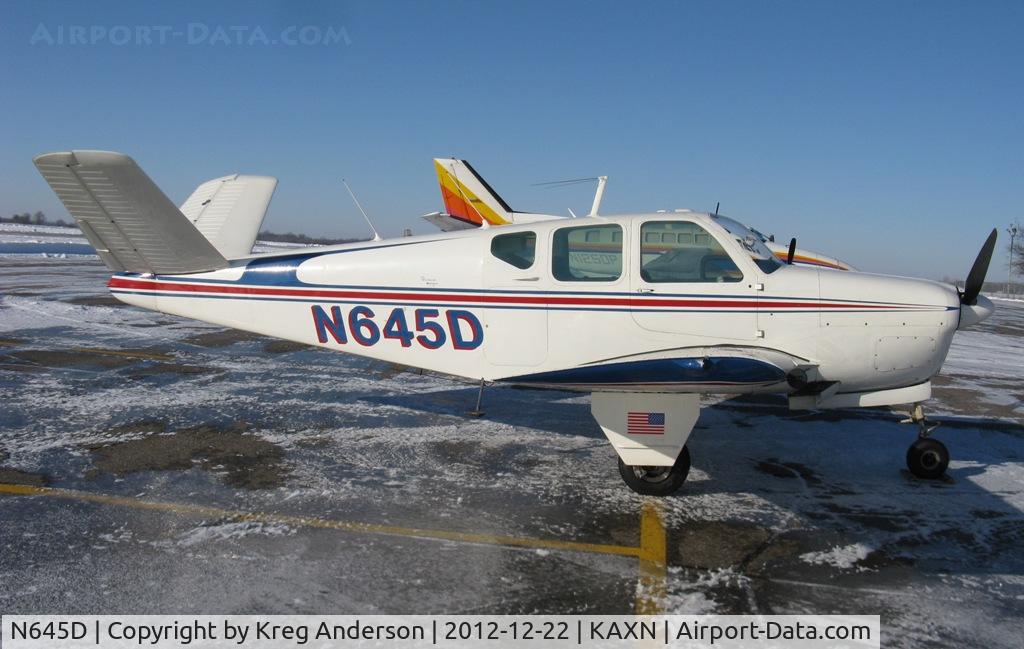 N645D, 1951 Beech C35 Bonanza C/N D-2910, Beech C35 Bonanza on the line.