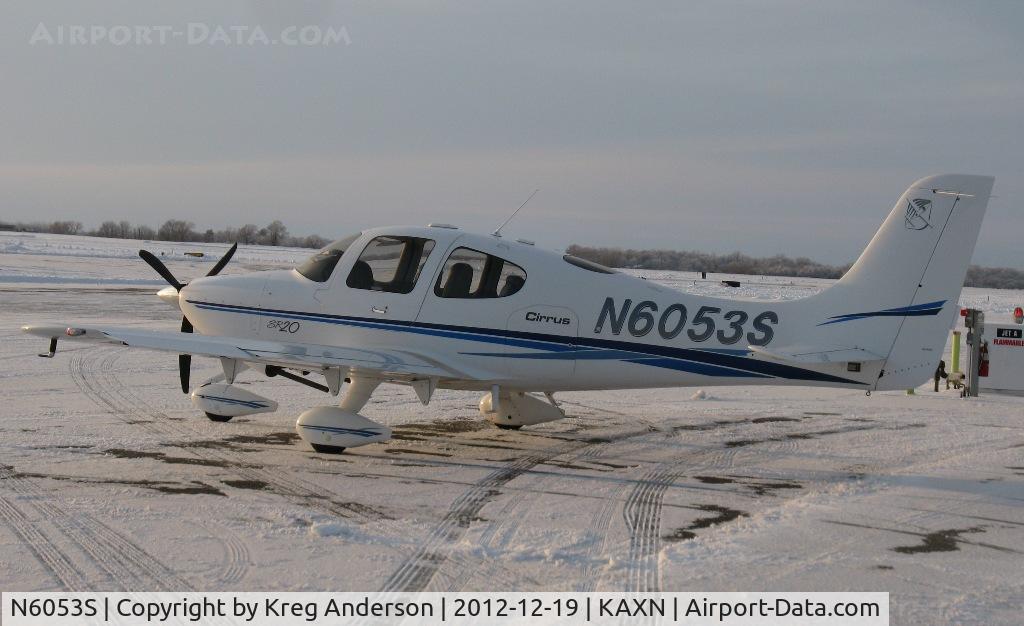 N6053S, 2003 Cirrus SR20 C/N 1328, Cirrus SR20 sitting by the fuel pumps.