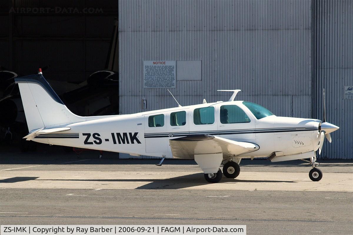 ZS-IMK, 1971 Beech A36 Bonanza 36 C/N E-273, Beech A36 Bonanza 36 [E-273] Rand~ZS 21/09/2006