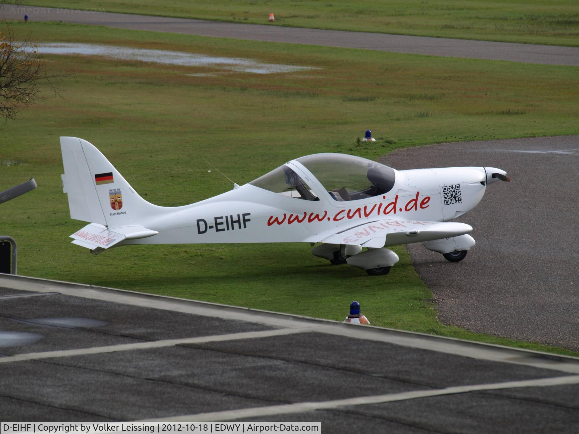 D-EIHF, 2010 Evektor-Aerotechnik SportStar Max C/N 2010-1308, parking