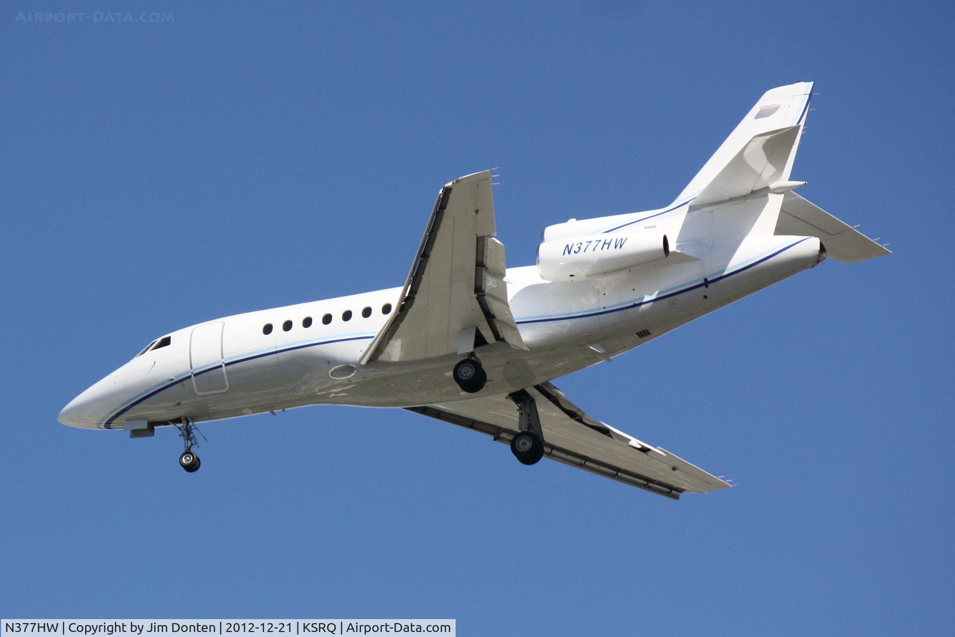 N377HW, 1988 Dassault-Breguet Falcon (Mystere) 900 C/N 37, Dassault Falcon 900 (N377HW) arrives at Sarasota-Bradenton International Airport following a flight from Fernando Ribas Dominicci Airport