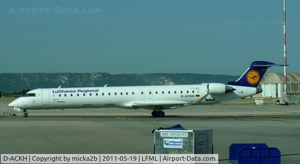 D-ACKH, 2006 Bombardier CRJ-900LR (CL-600-2D24) C/N 15085, Taxiing