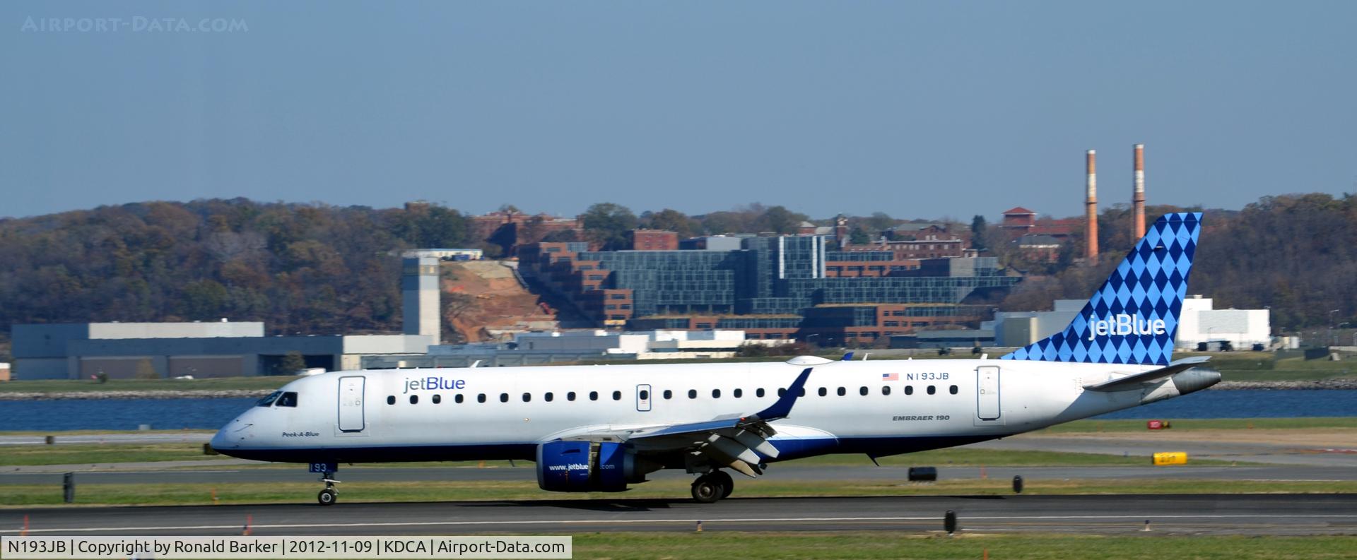 N193JB, 2005 Embraer 190AR (ERJ-190-100IGW) C/N 19000017, Landing roll DCA