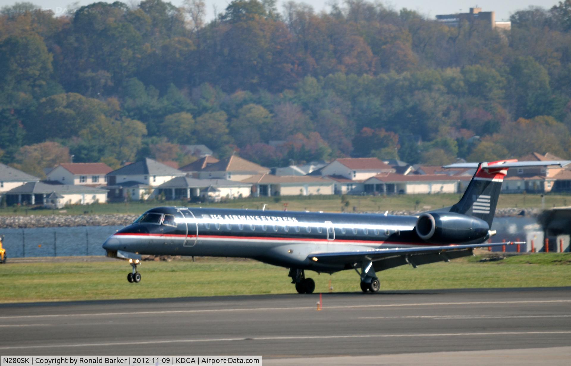N280SK, 2001 Embraer ERJ-145LR (EMB-145LR) C/N 145381, Landing DCA