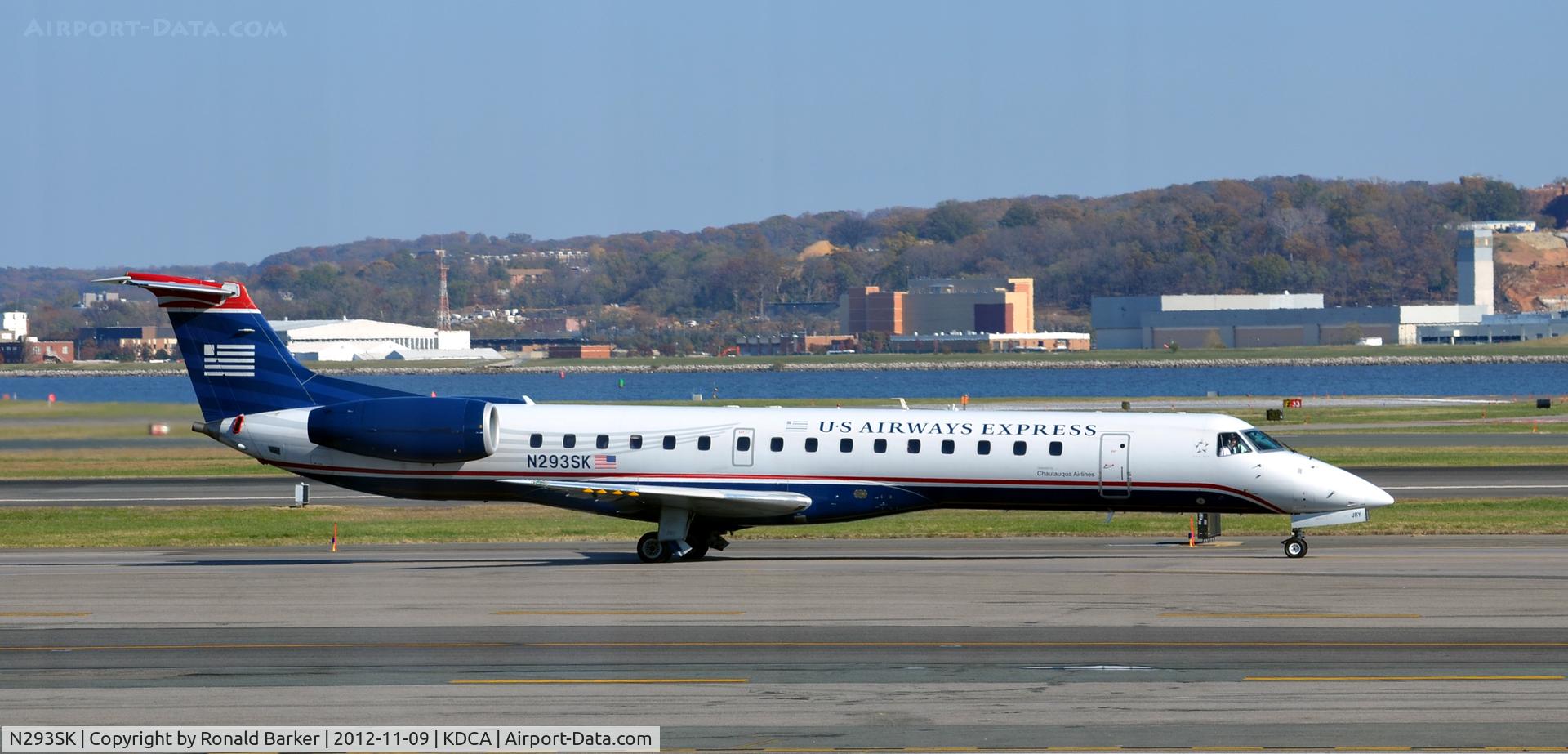 N293SK, 2001 Embraer ERJ-145LR (EMB-145LR) C/N 145500, Taxi DCA