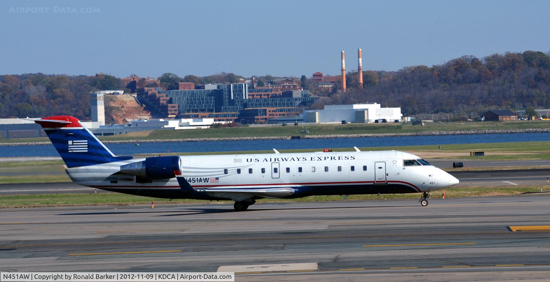 N451AW, 2003 Bombardier CRJ-200LR (CL-600-2B19) C/N 7832, Taxi DCA