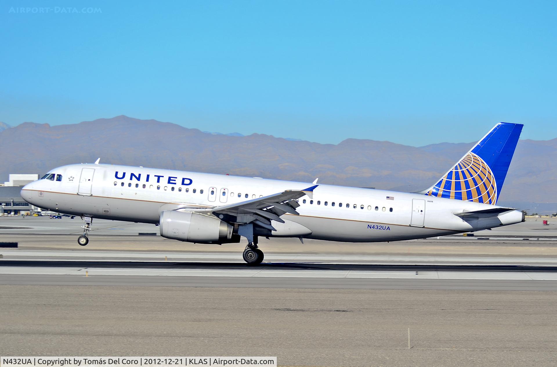 N432UA, 1996 Airbus A320-232 C/N 587, N432UA United Airlines Airbus A320-232 / 4632 (cn 587)

- Las Vegas - McCarran International (LAS / KLAS)
USA - Nevada, December 21, 2012
Photo: Tomás Del Coro