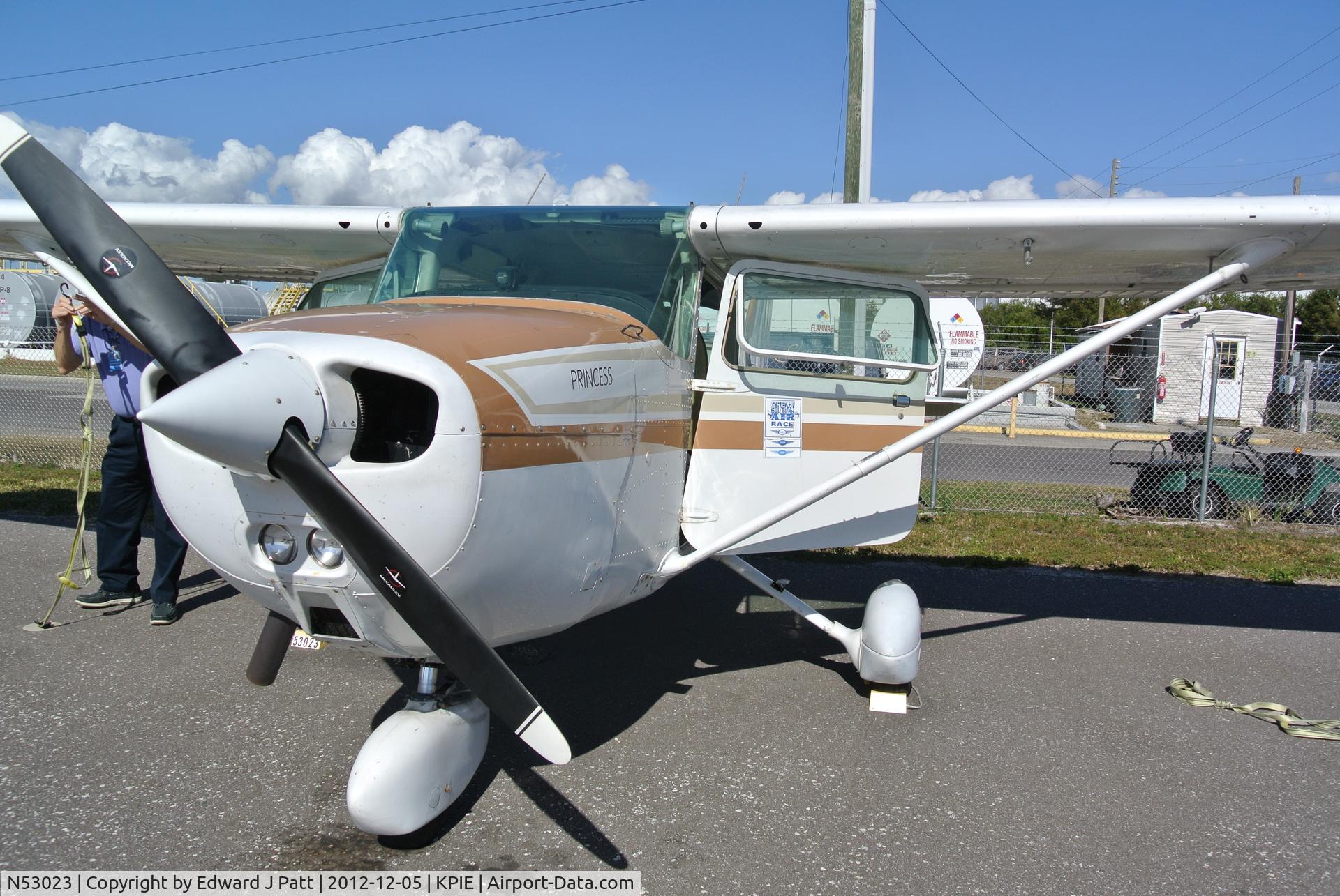 N53023, 1981 Cessna 172P C/N 17274665, Picture after a 30 min discovery flight.