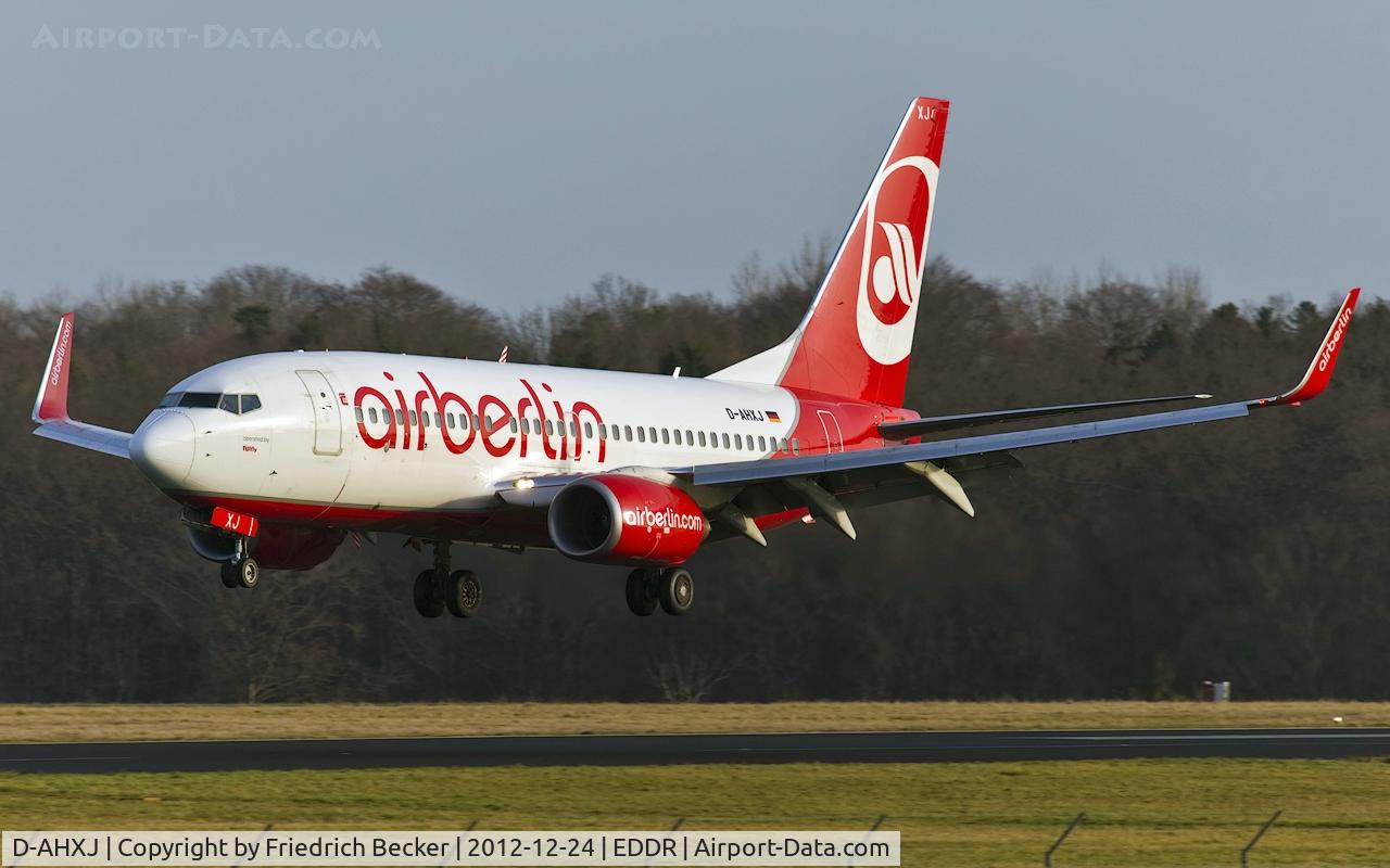 D-AHXJ, 2008 Boeing 737-7Q8 C/N 35277, short final RW27