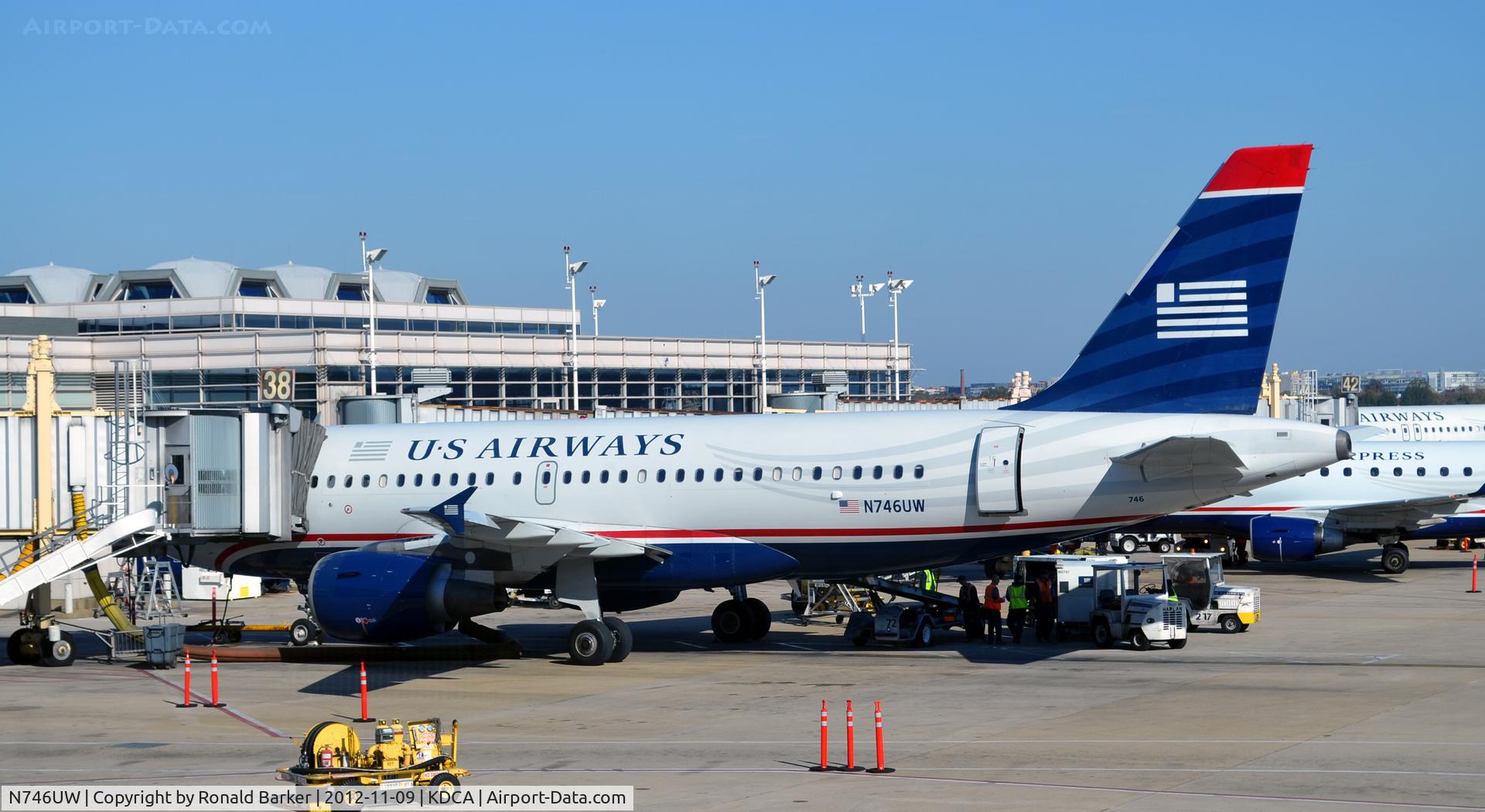 N746UW, 2000 Airbus A319-112 C/N 1297, DCA VA