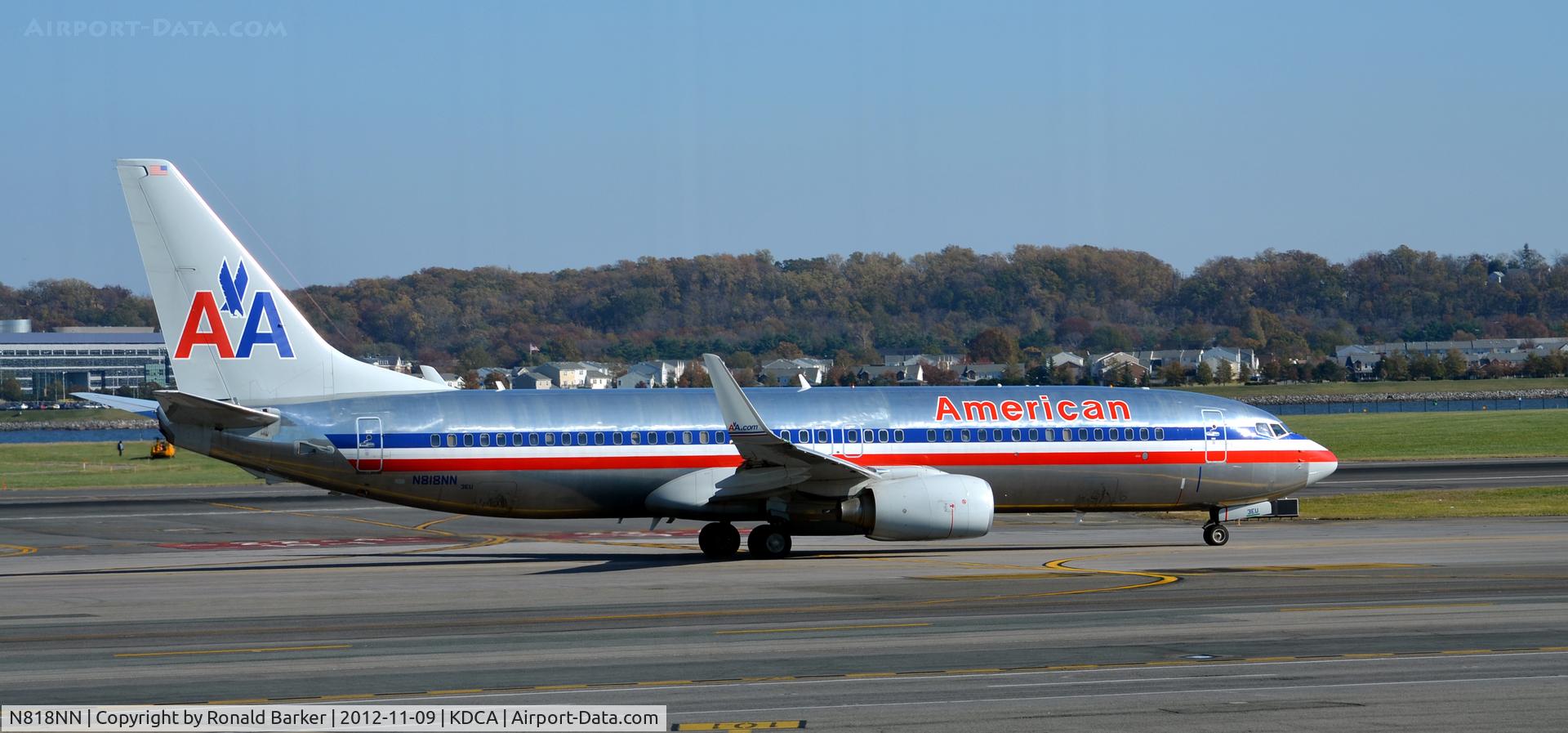 N818NN, 2009 Boeing 737-823 C/N 30910, Taxi DCA